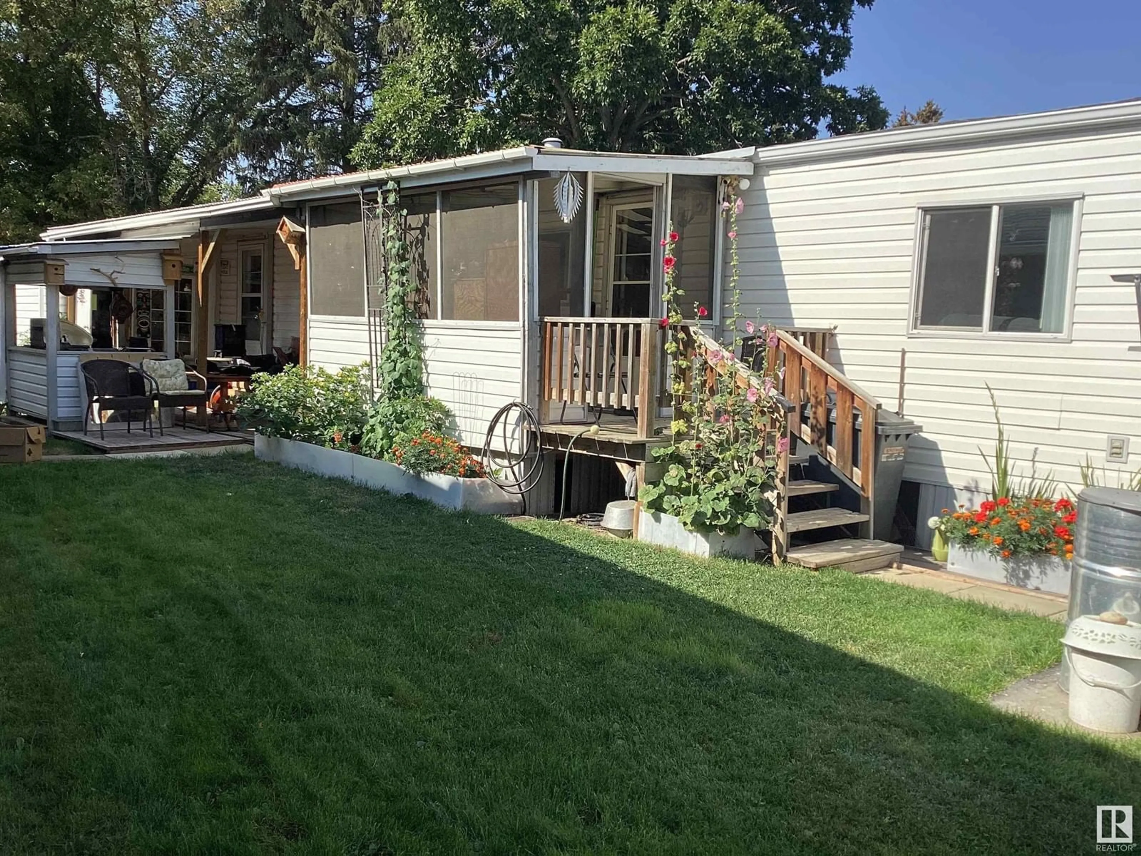 Home with vinyl exterior material, unknown for 87 WILLOW PARK ESATES, Leduc Alberta T9E5H6