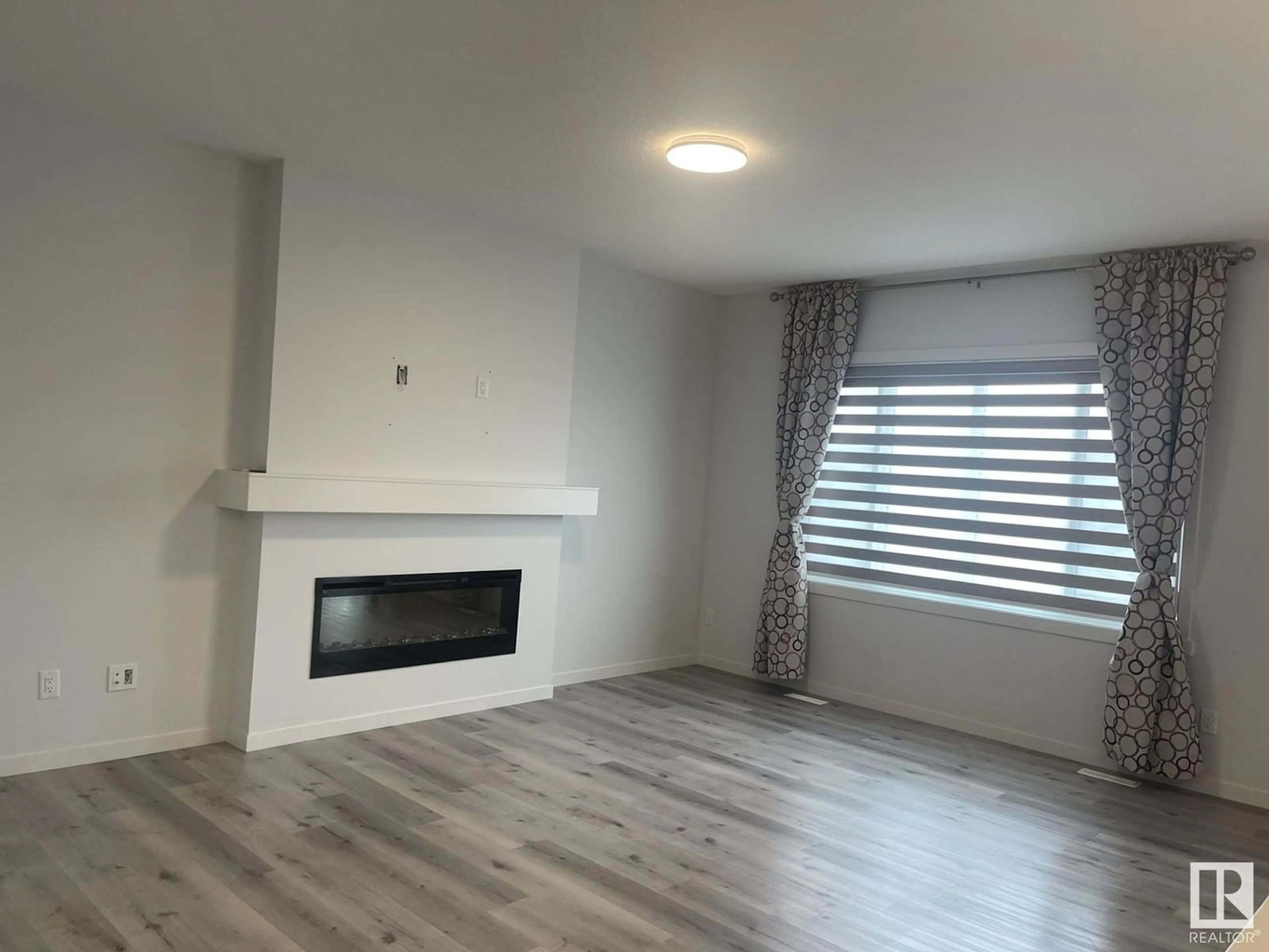 A pic of a room for NW - 2627 200 ST, Edmonton Alberta T6M1K3