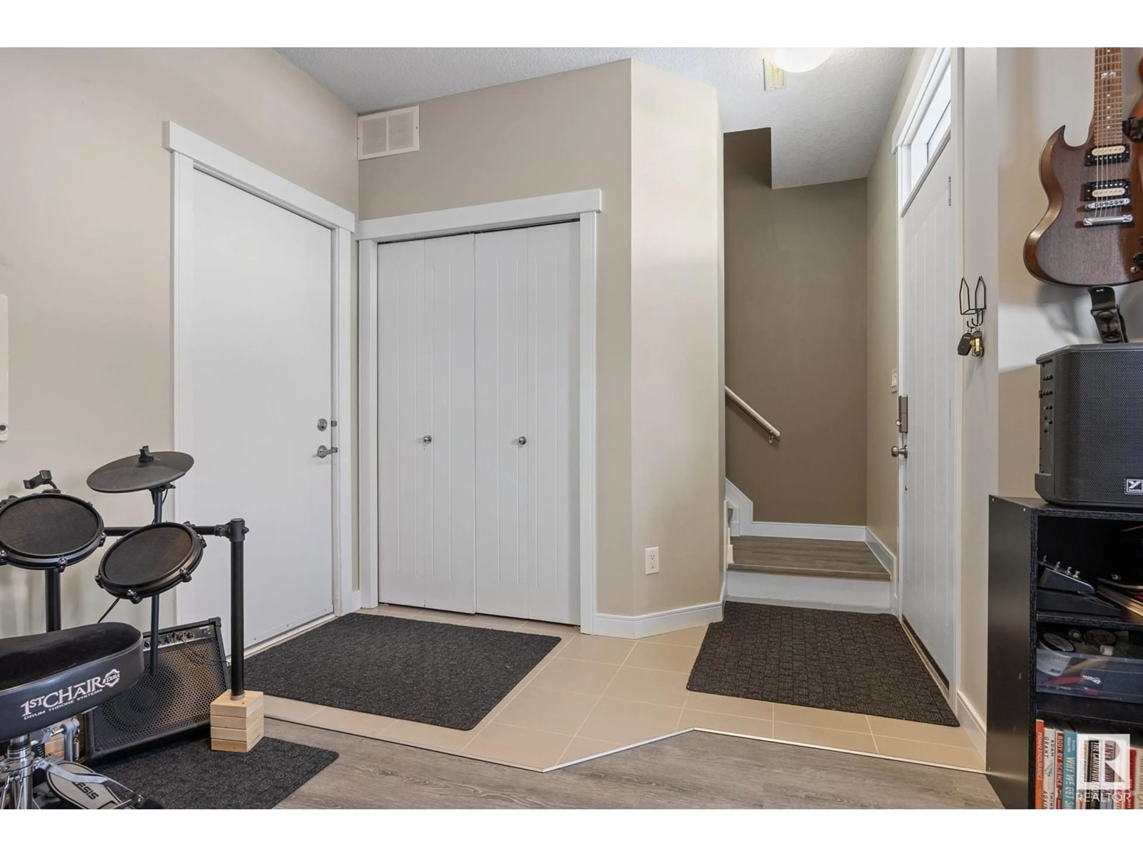 Indoor entryway for #15 - 150 EVERITT DR, St. Albert Alberta T8N7R8