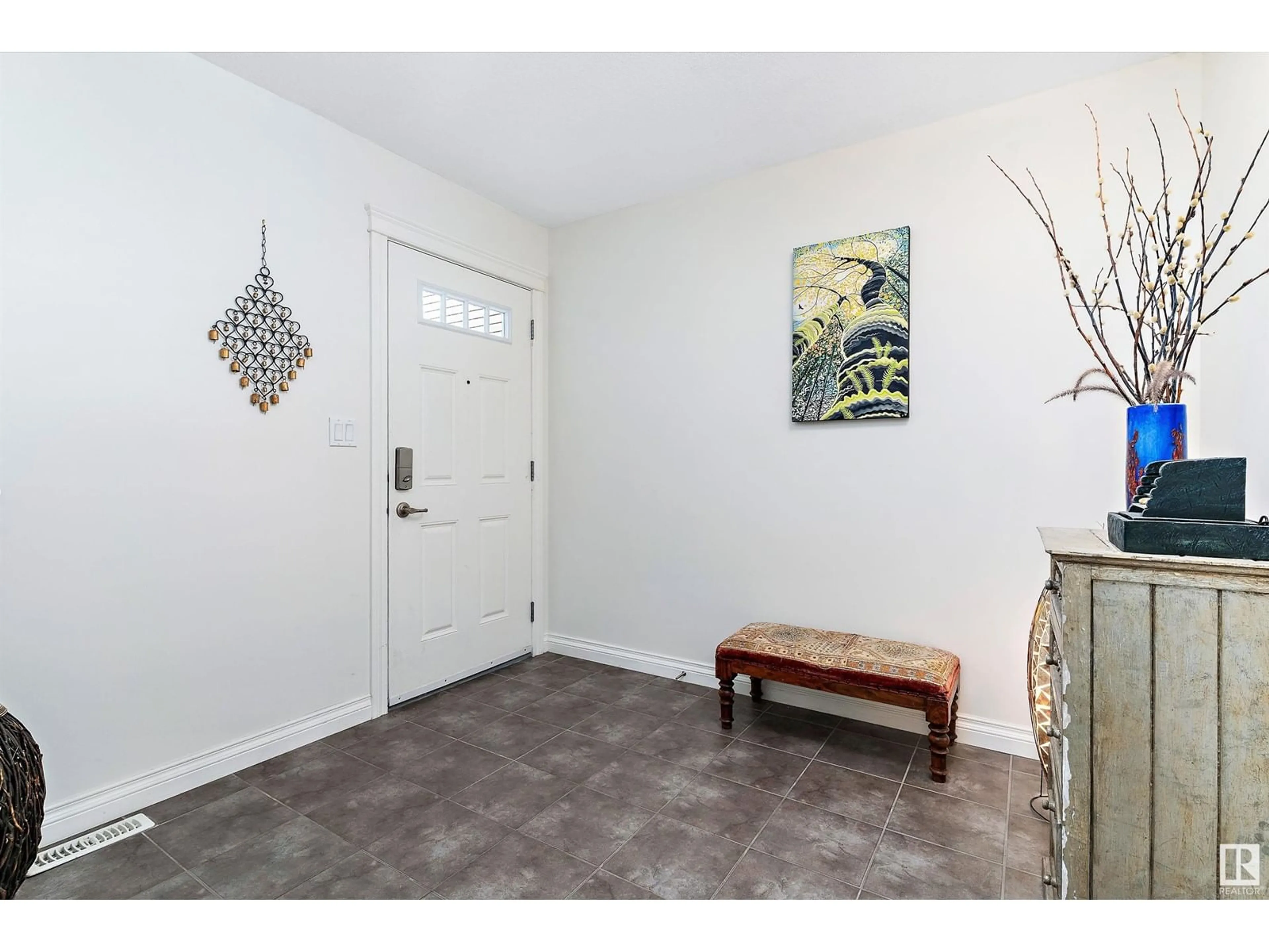 Indoor entryway for 477 REED CR, Leduc Alberta T9E0R5