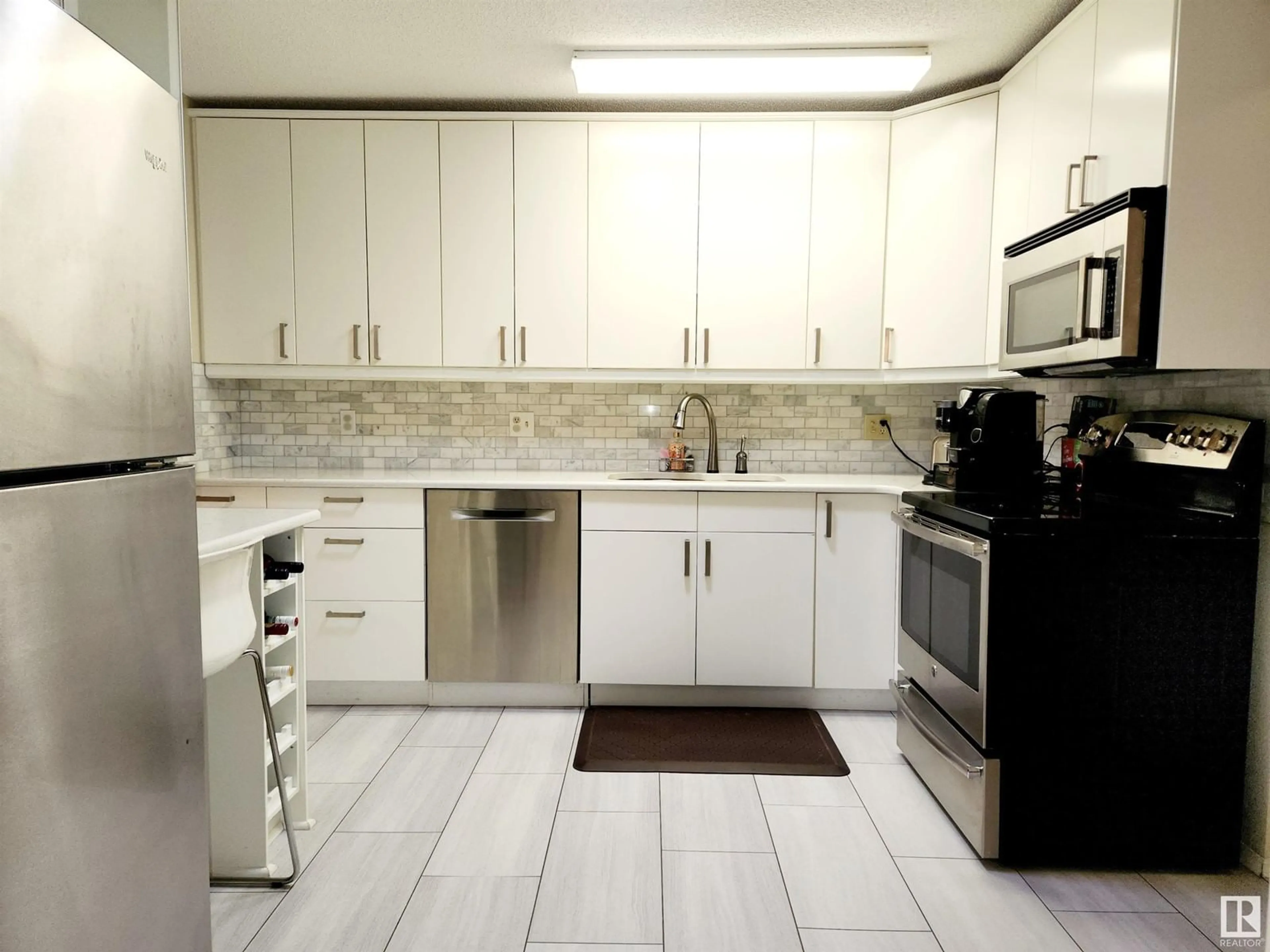 Standard kitchen, ceramic/tile floor for #23 - 9375 172 ST NW, Edmonton Alberta T5T3C5