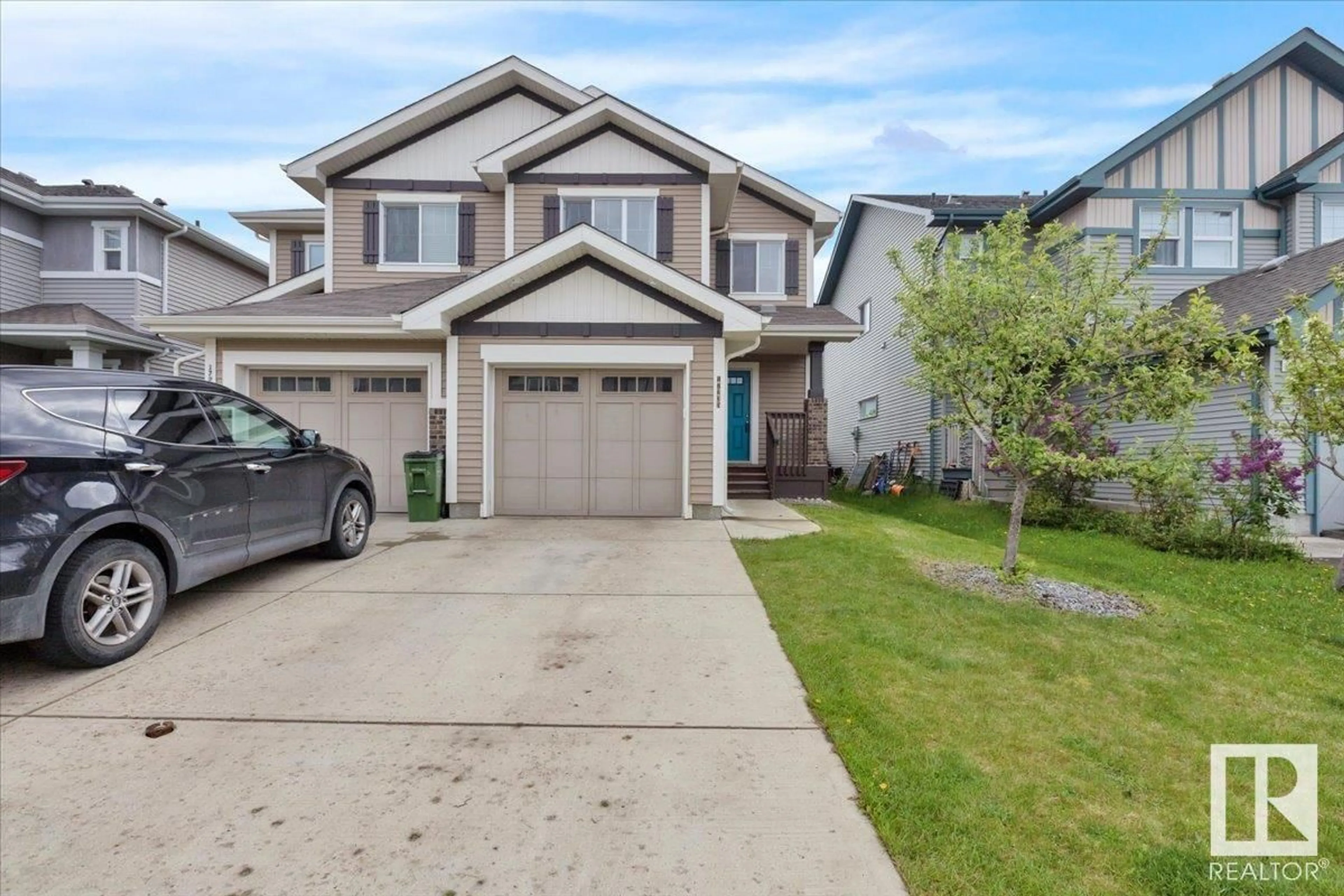 Home with vinyl exterior material, street for 17235 73 ST, Edmonton Alberta T5Z0L3