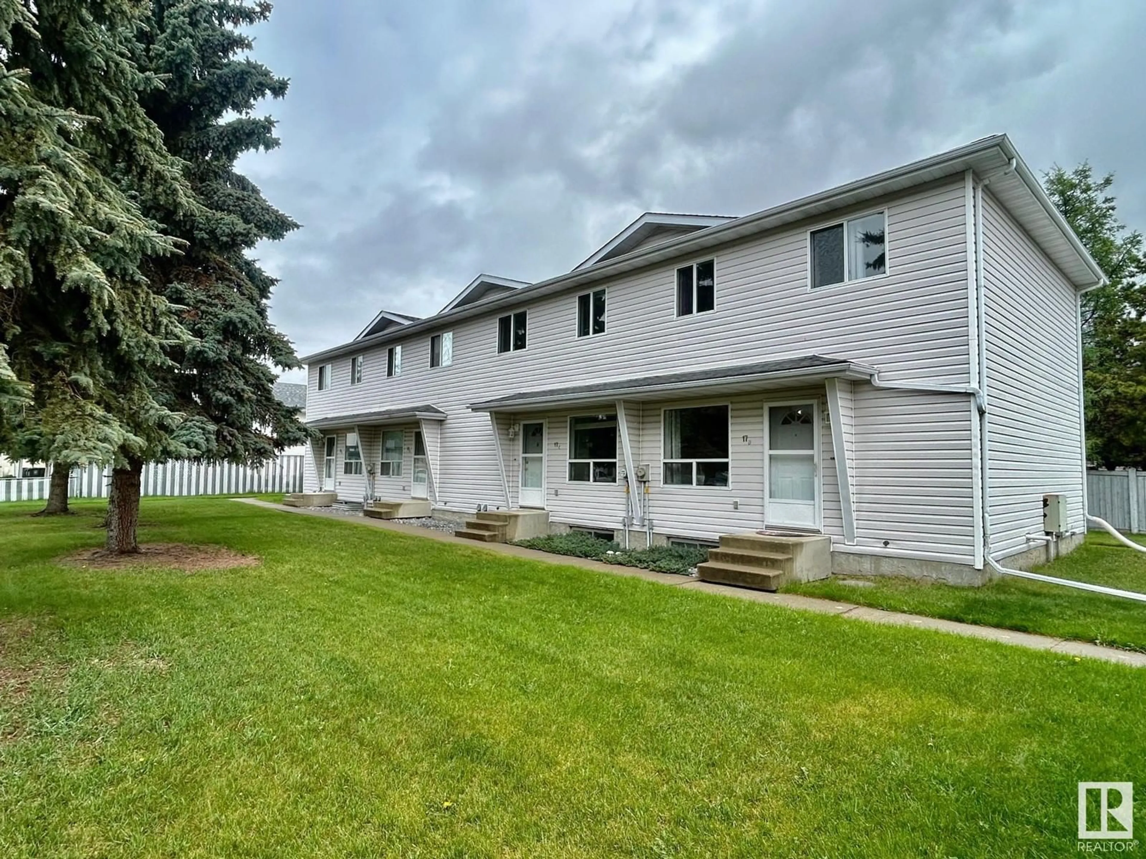 A pic from outside/outdoor area/front of a property/back of a property/a pic from drone, unknown for 17D IMPERIAL CR, Devon Alberta T9G1K3