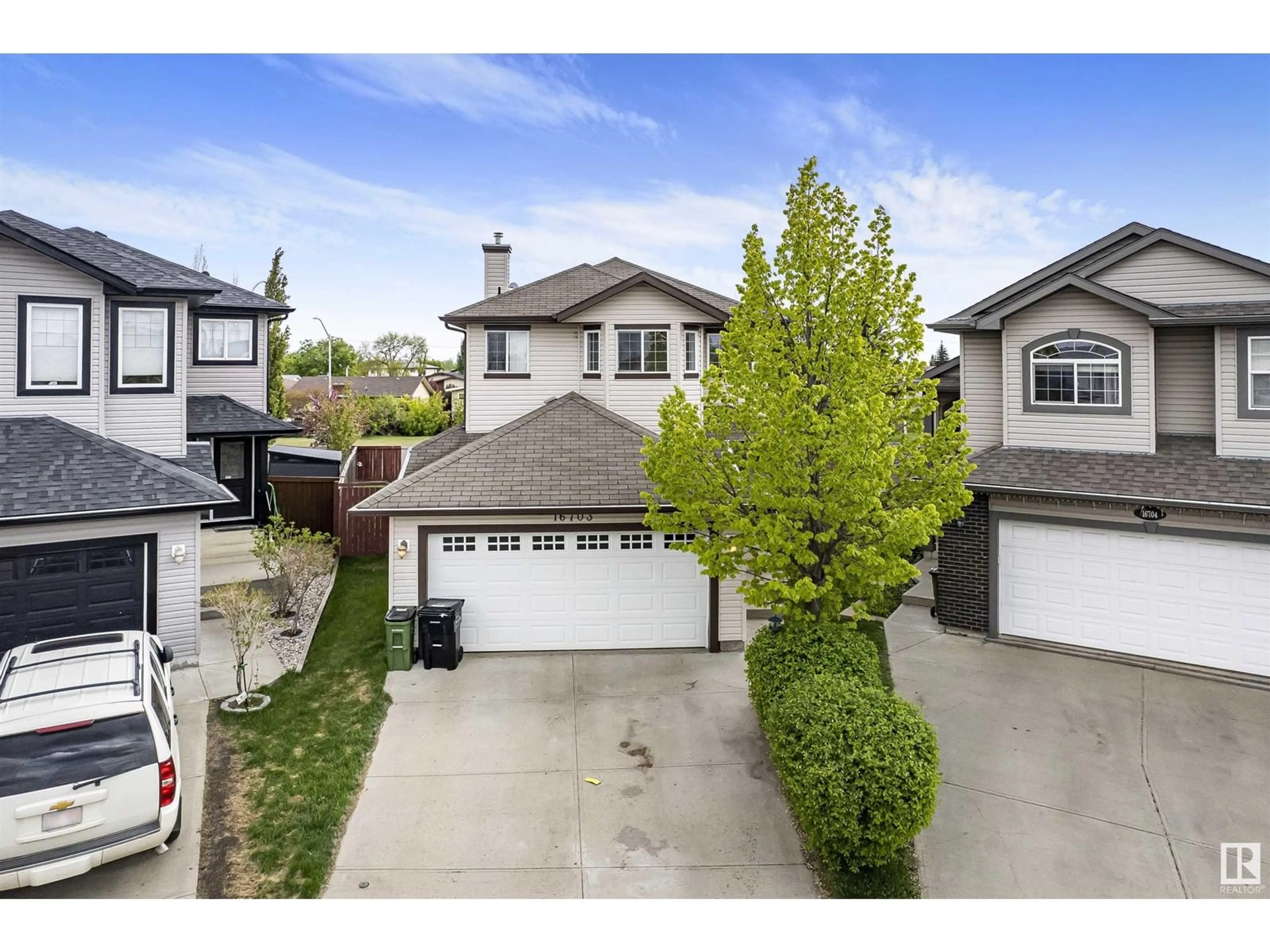 A pic from outside/outdoor area/front of a property/back of a property/a pic from drone, street for NW - 16703 113 ST, Edmonton Alberta T5X0A8