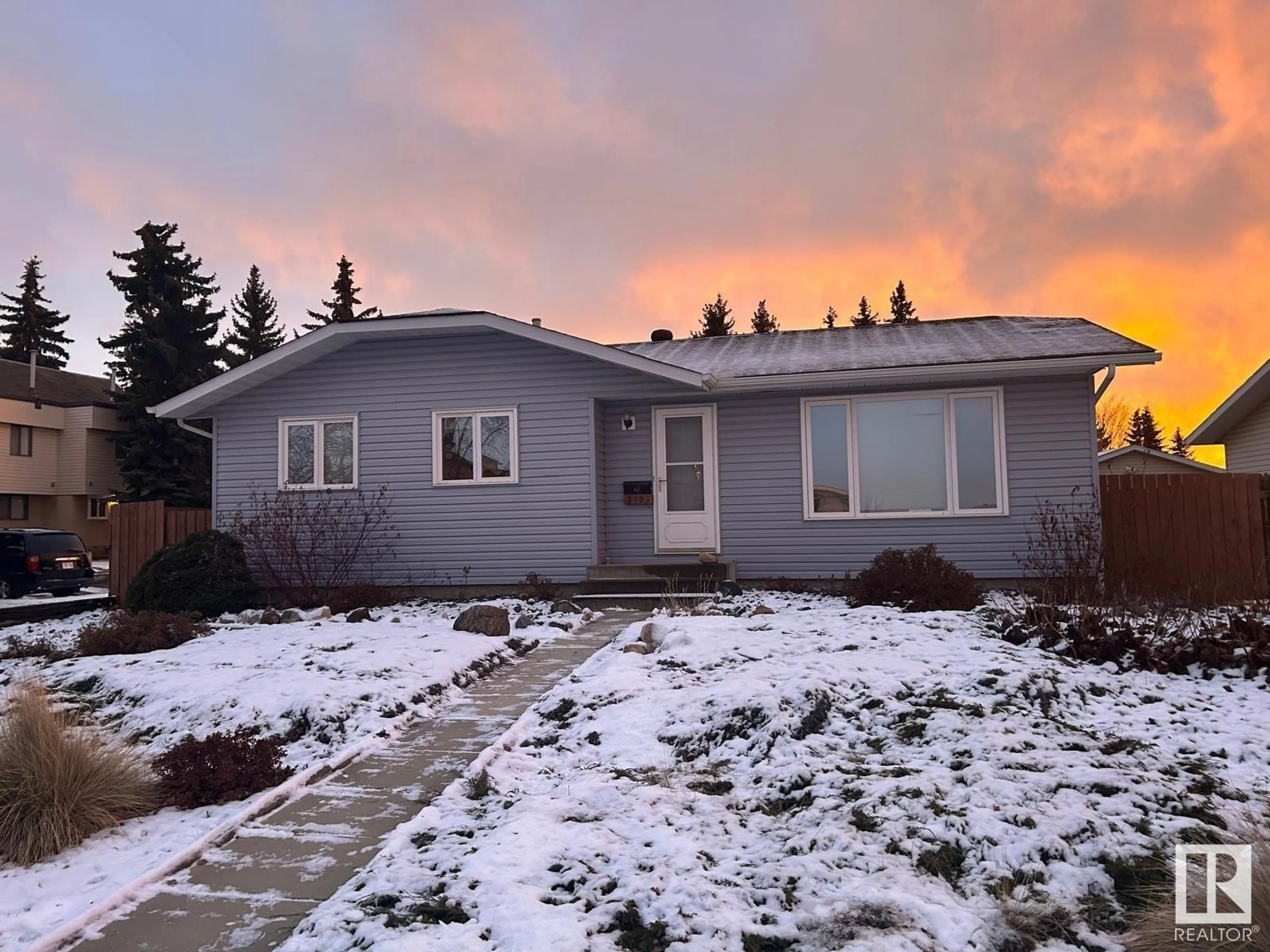 A pic from outside/outdoor area/front of a property/back of a property/a pic from drone, unknown for 8103 14 AV, Edmonton Alberta T6K1X3