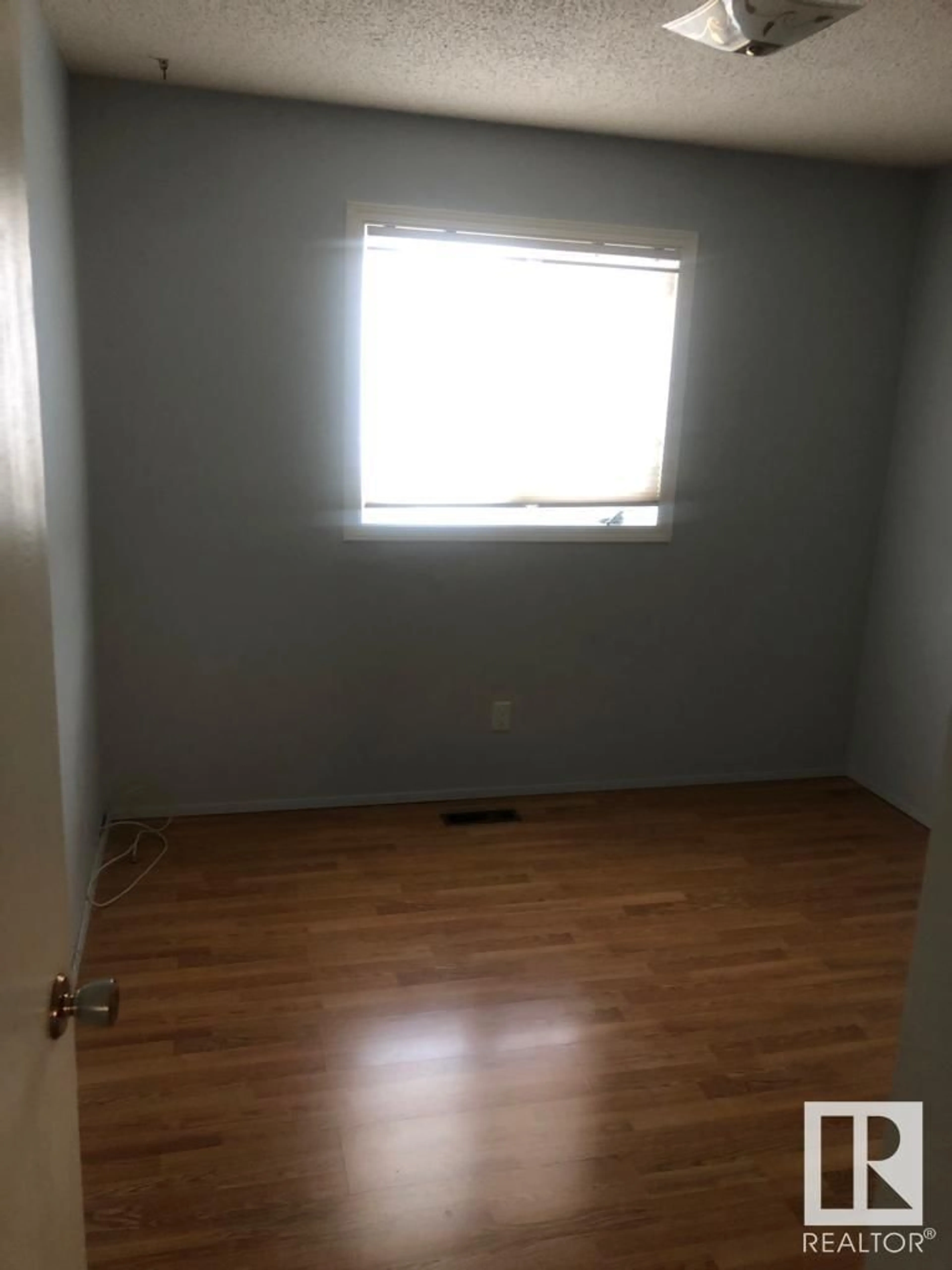 A pic of a room for 8103 14 AV, Edmonton Alberta T6K1X3