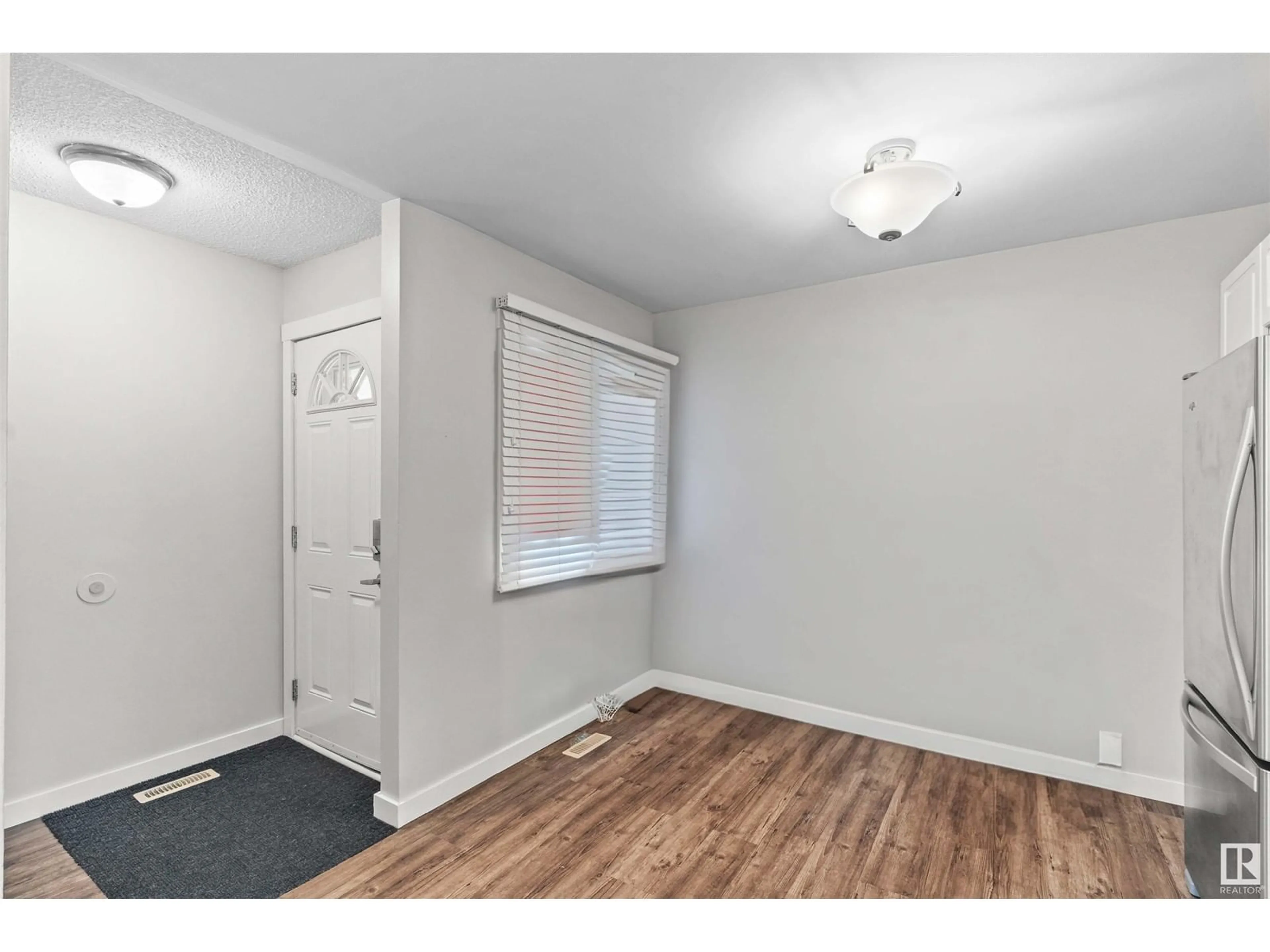 A pic of a room for 776 CLAREVIEW RD, Edmonton Alberta T5A4J7