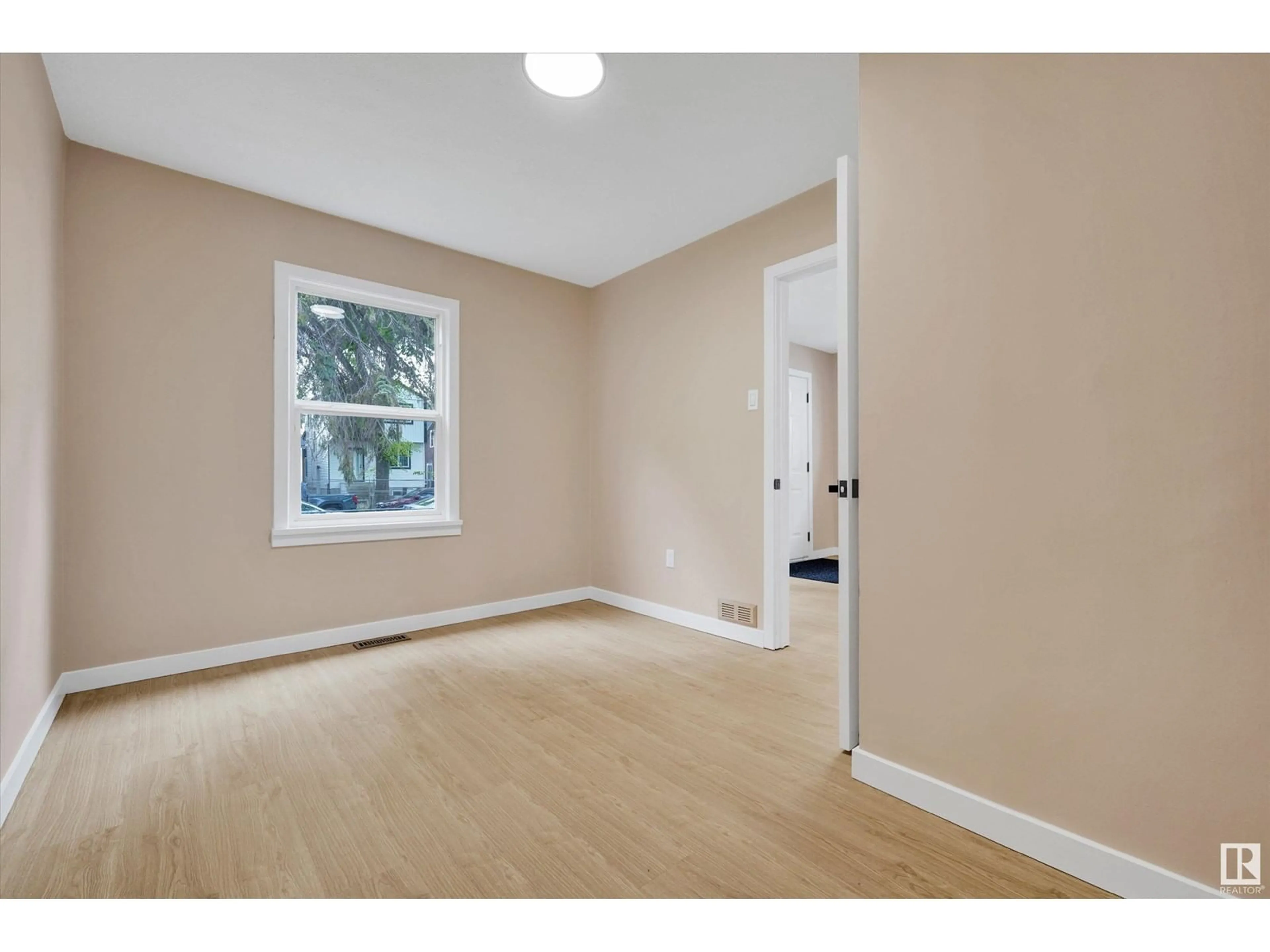 A pic of a room for NW - 12010 91 ST, Edmonton Alberta T5B4B8