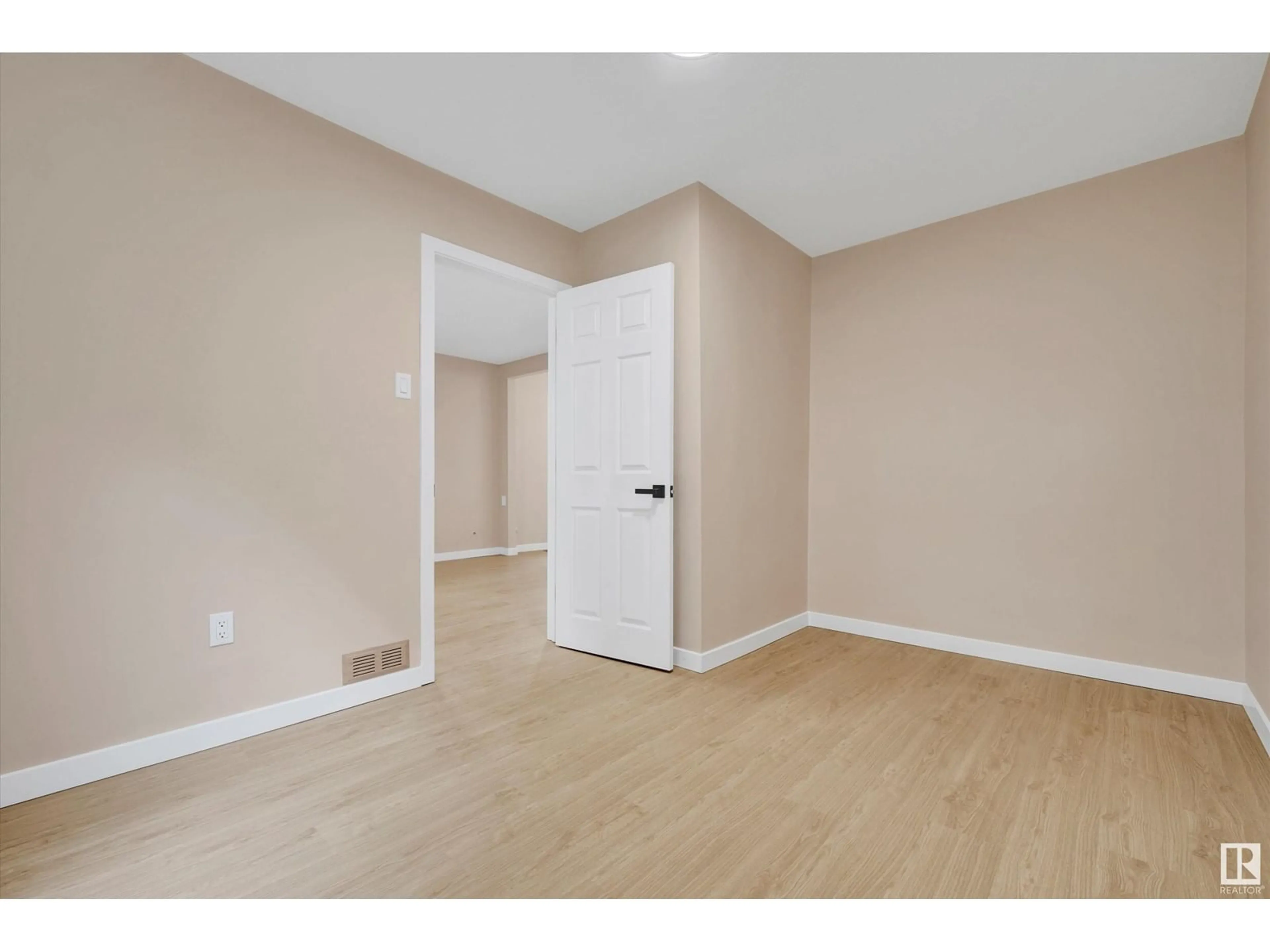 A pic of a room for NW - 12010 91 ST, Edmonton Alberta T5B4B8