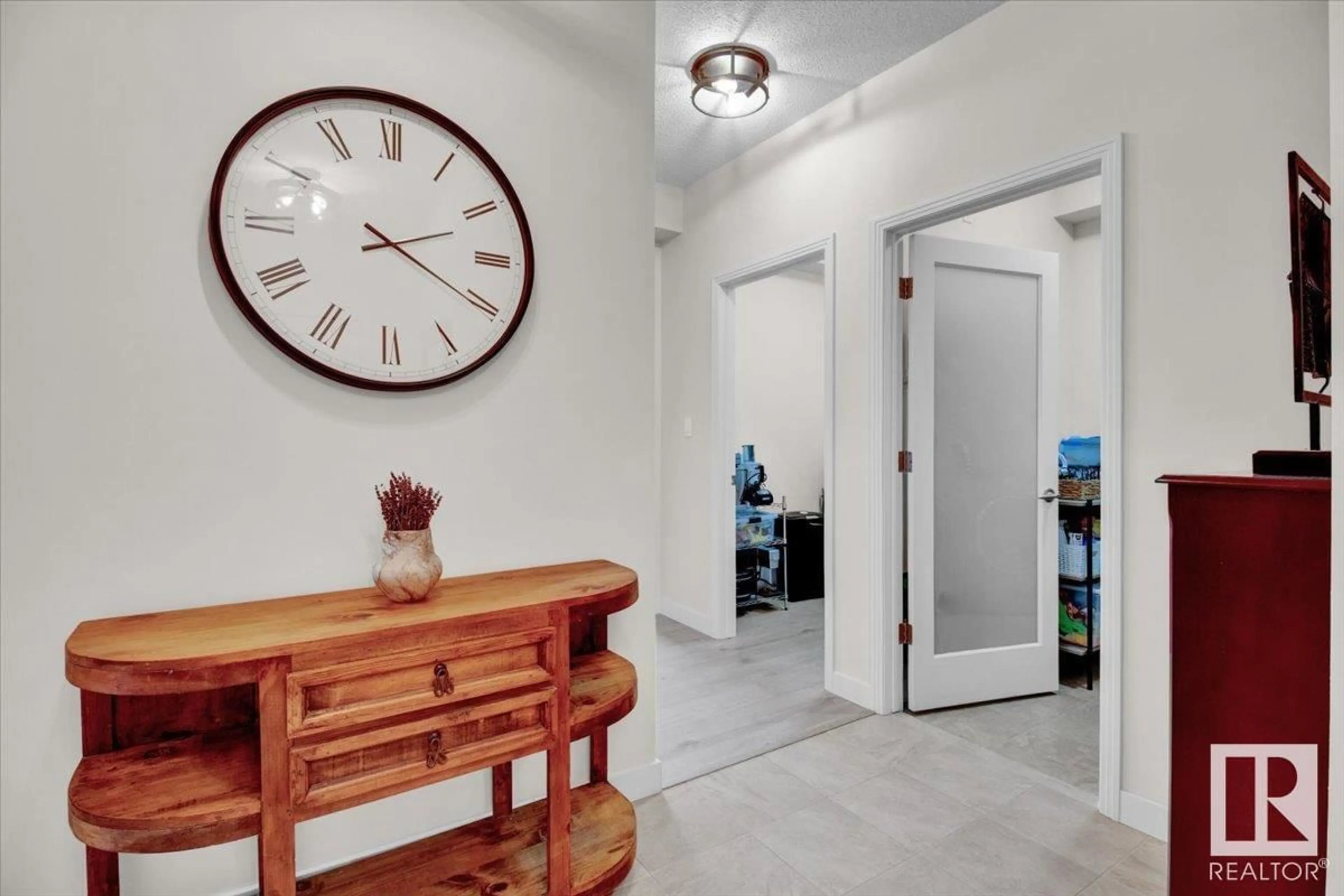 Indoor entryway for #318 - 2035 GRANTHAM CO, Edmonton Alberta T5T3X4