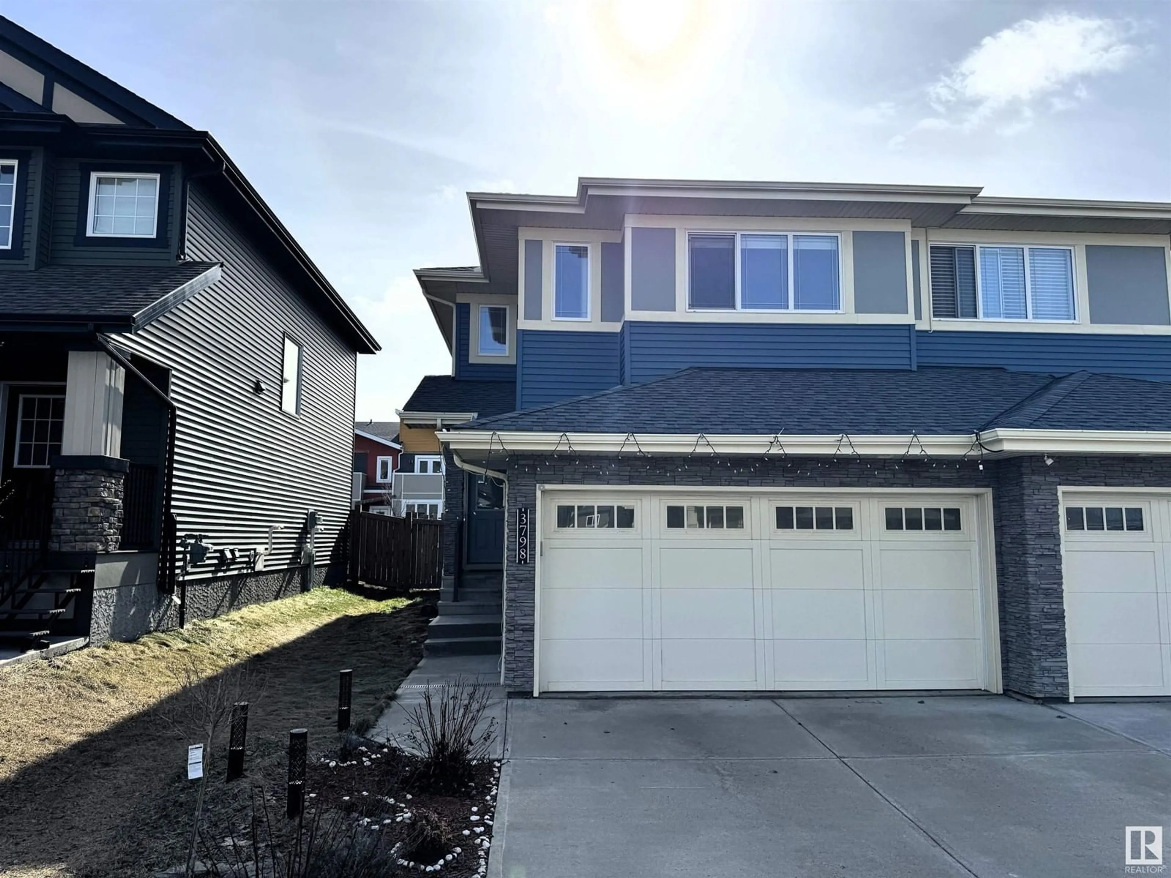 Home with vinyl exterior material, street for SW - 3798 WEIDLE CR, Edmonton Alberta T6X2E3