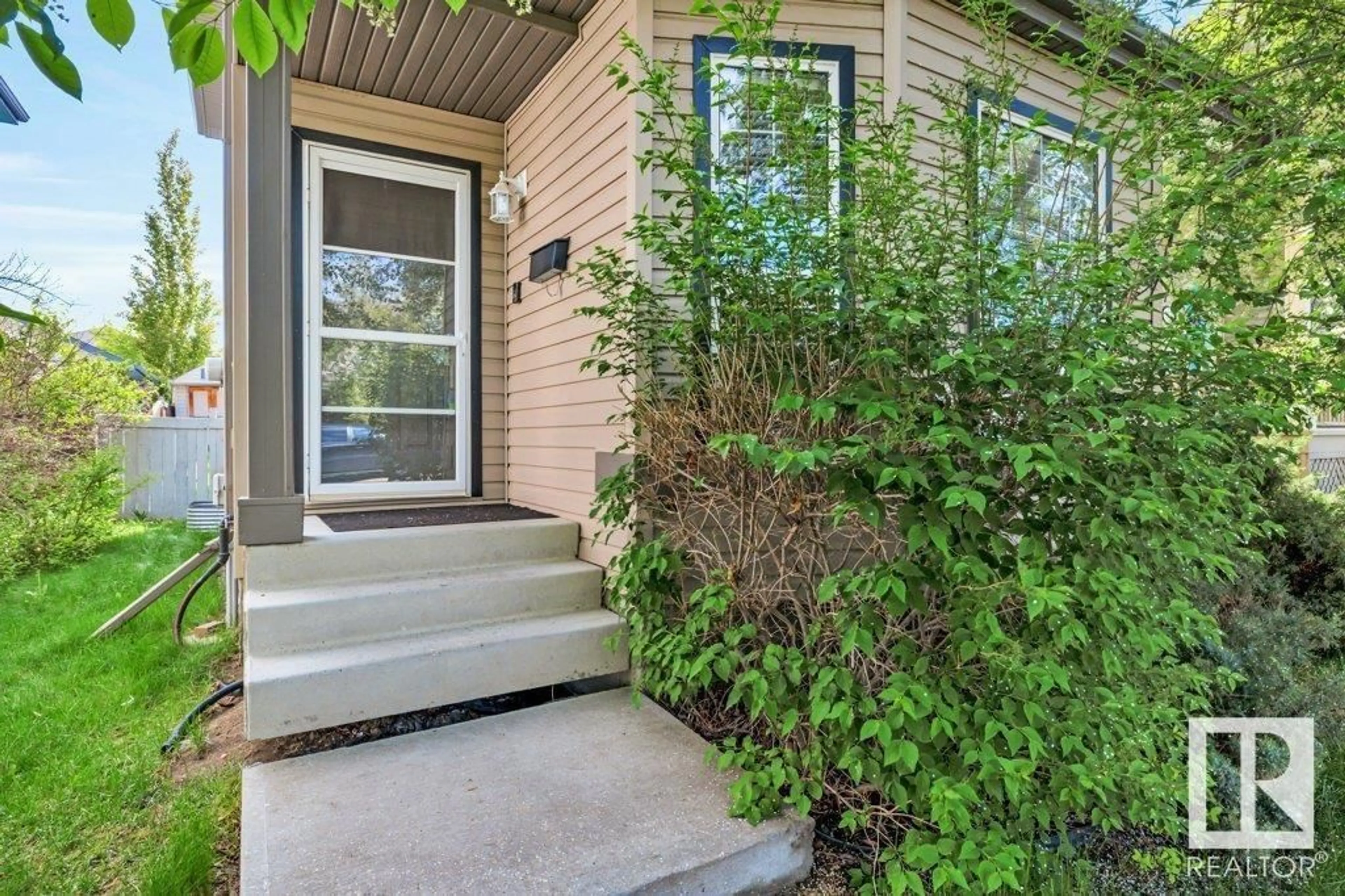 Indoor entryway for NW - 5835 204 ST, Edmonton Alberta T6M2Z2