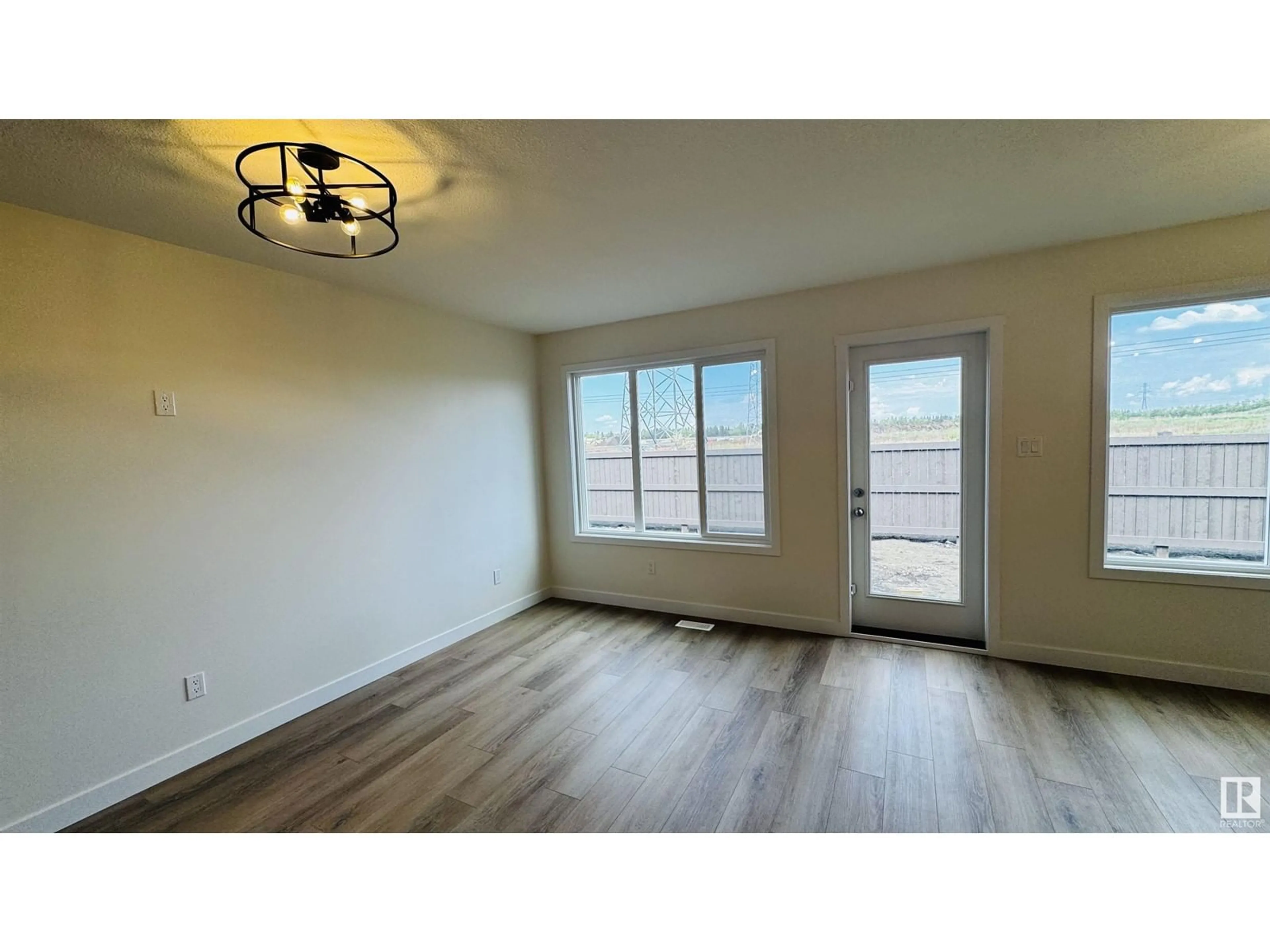A pic of a room for 19130 29 AV, Edmonton Alberta T6M3B5