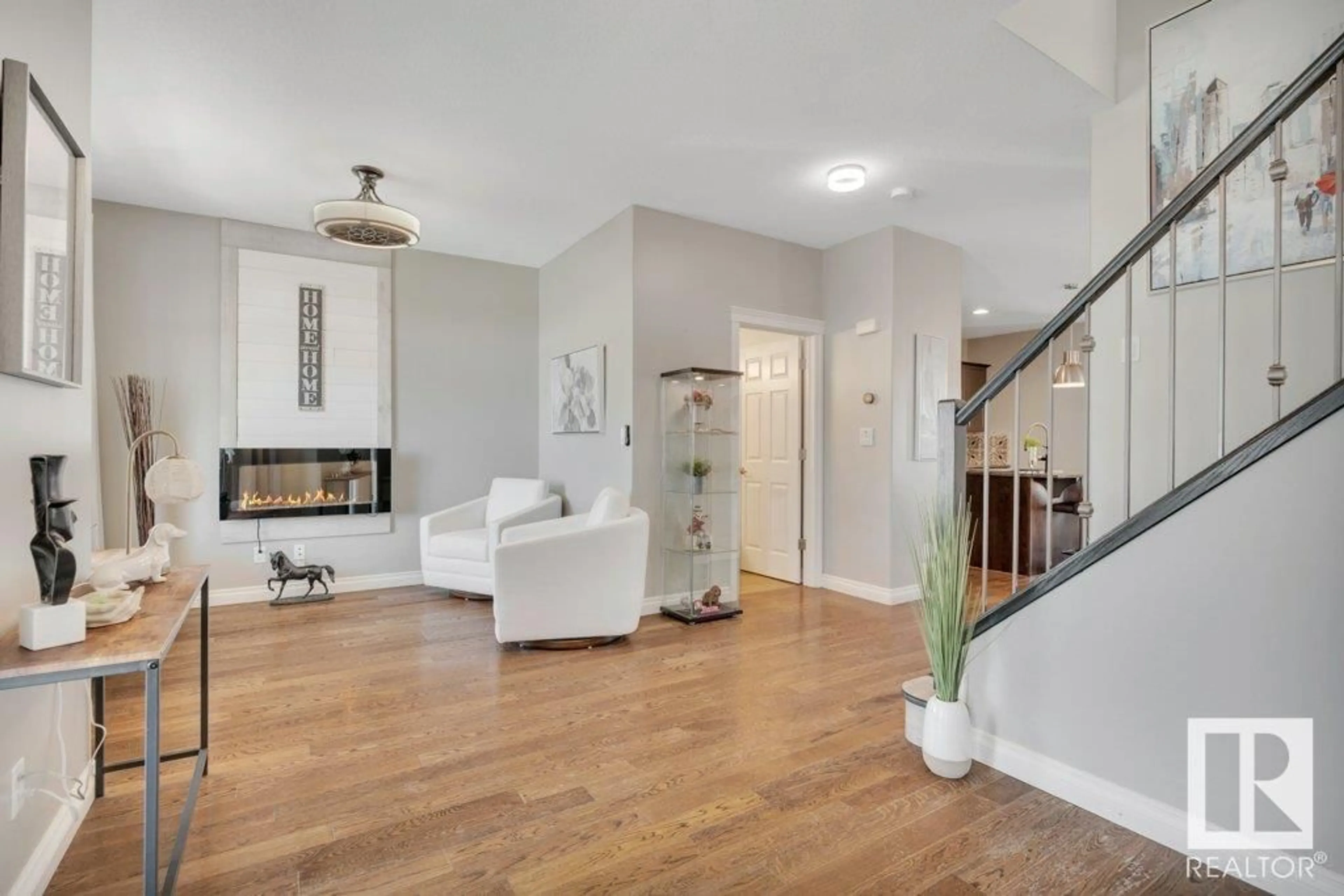 Indoor entryway for 396 SOUTHFORK DR, Leduc Alberta T9E0E6