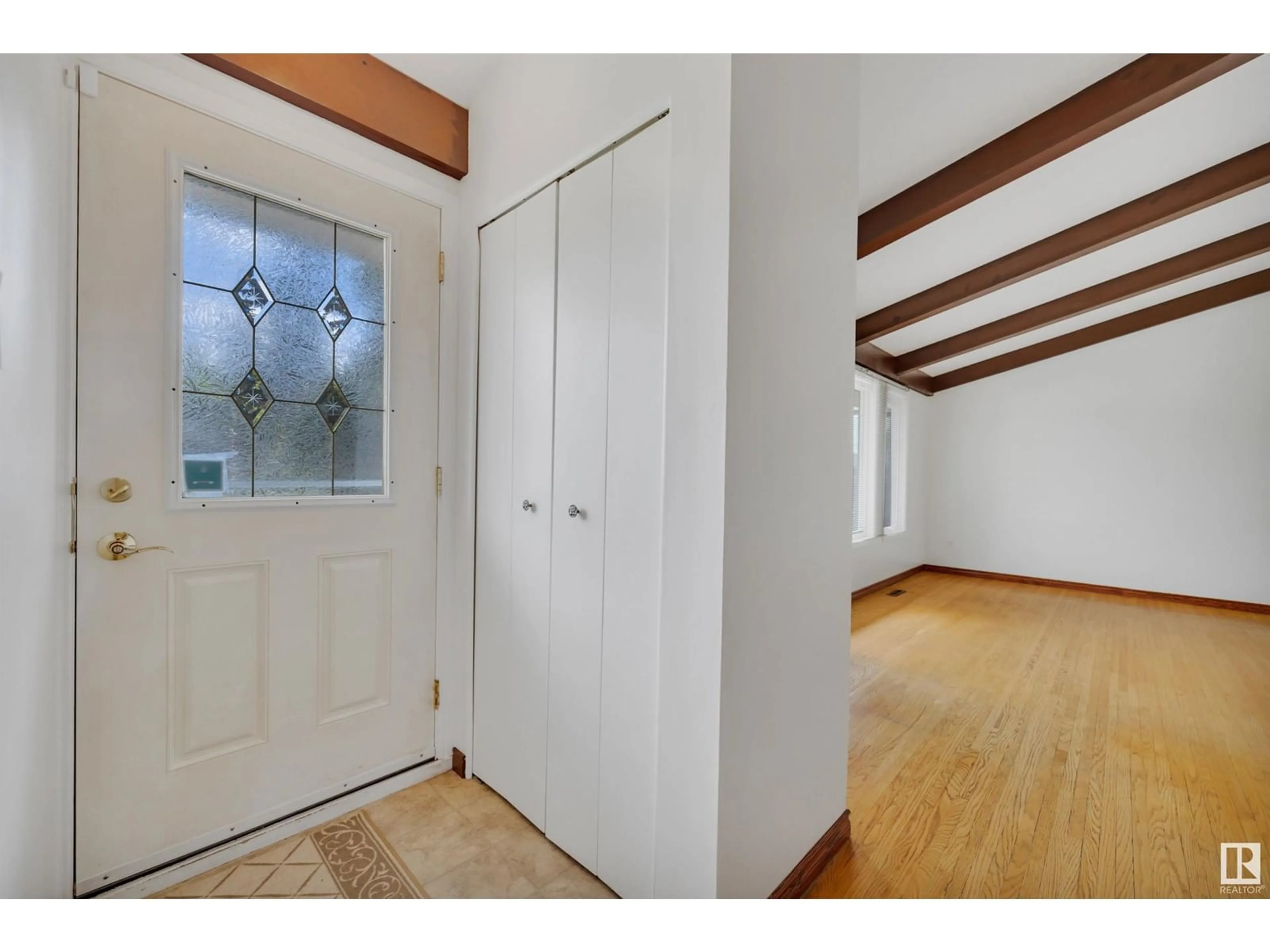 Indoor entryway for 7908 158 ST, Edmonton Alberta T5R2B8