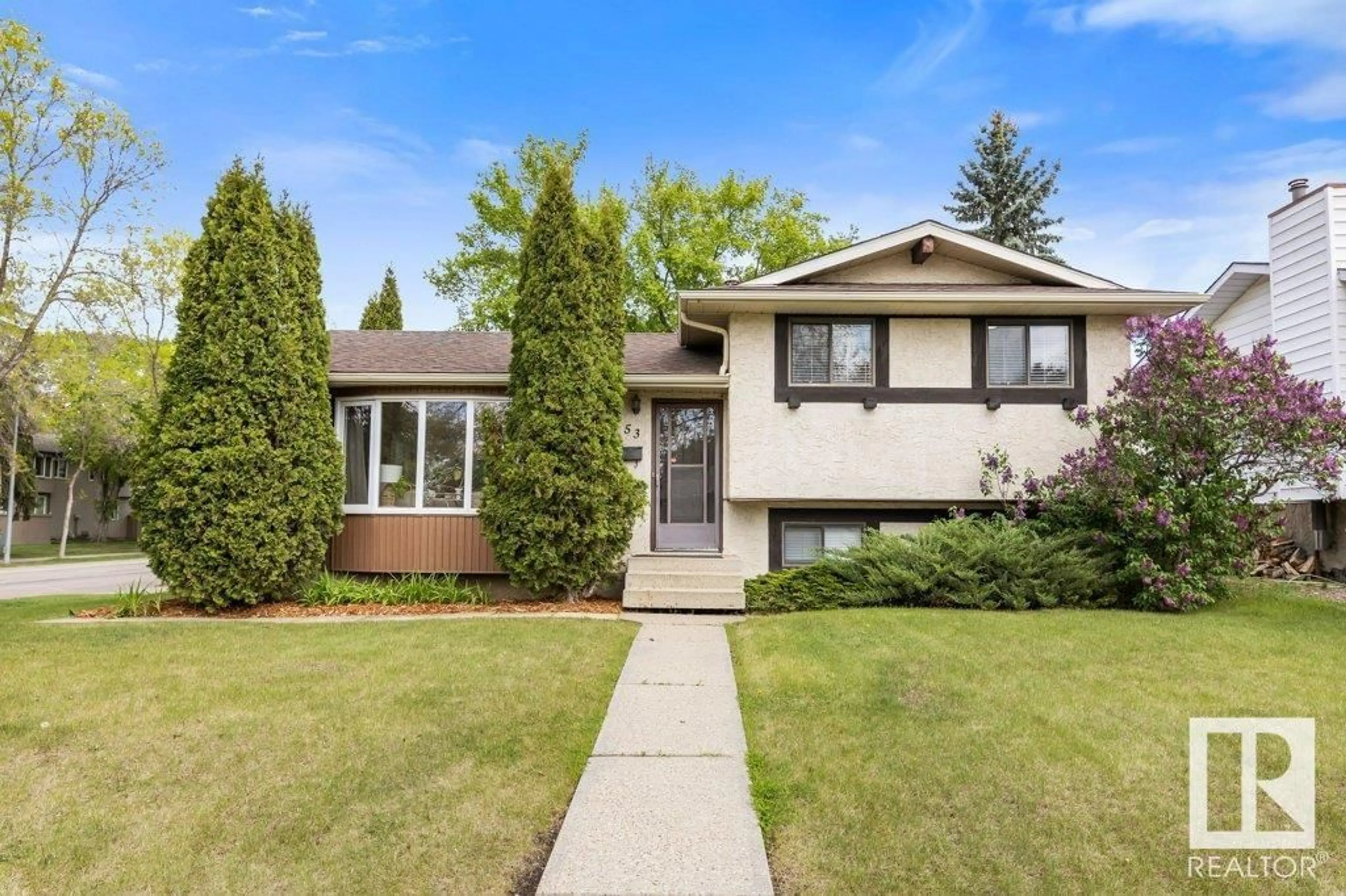 Home with vinyl exterior material, street for 53 ACORN CR, St. Albert Alberta T8N3K2
