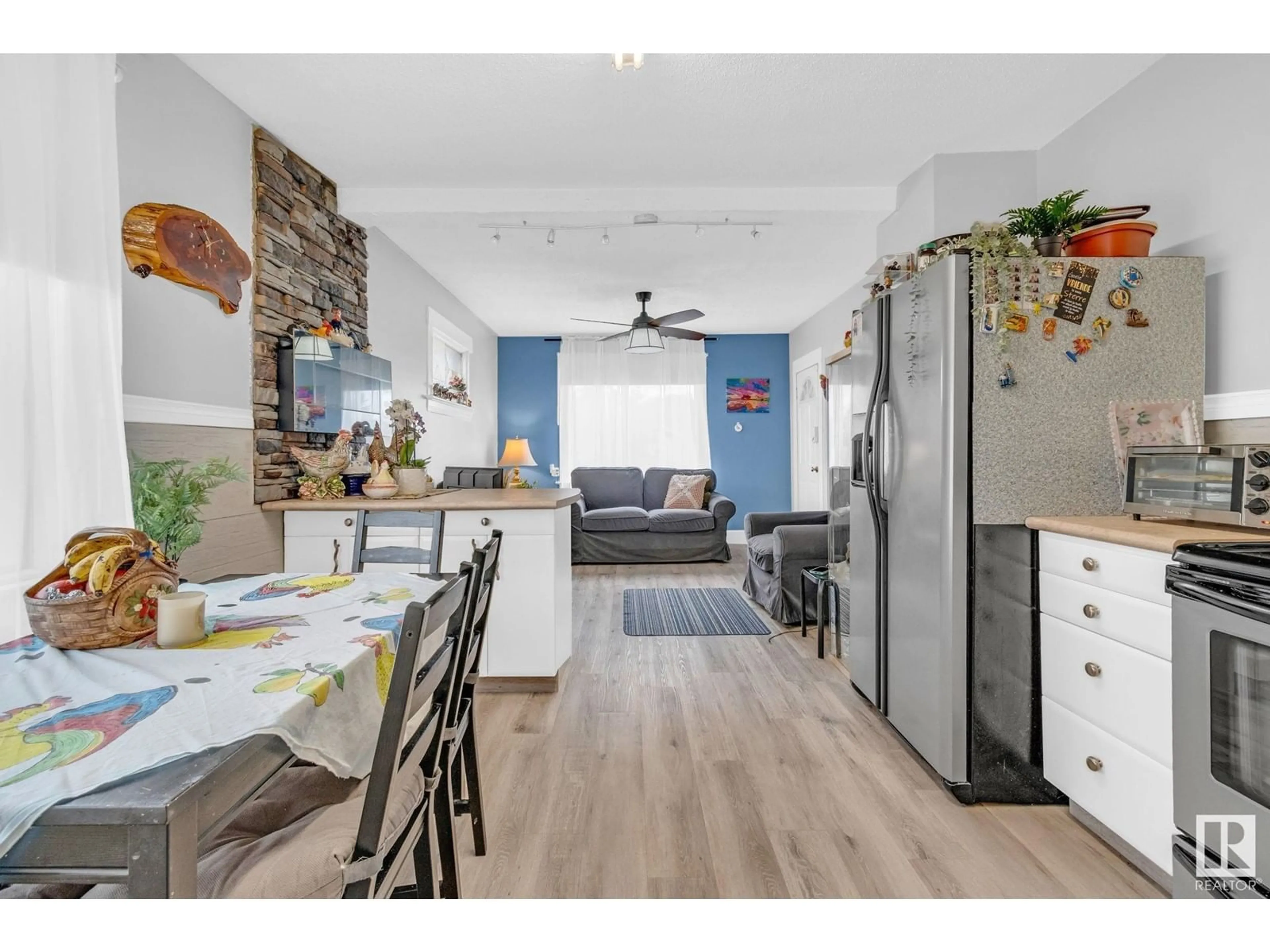 Open concept kitchen, wood/laminate floor for 401 2ND ST, Thorhild Alberta T0A3J0