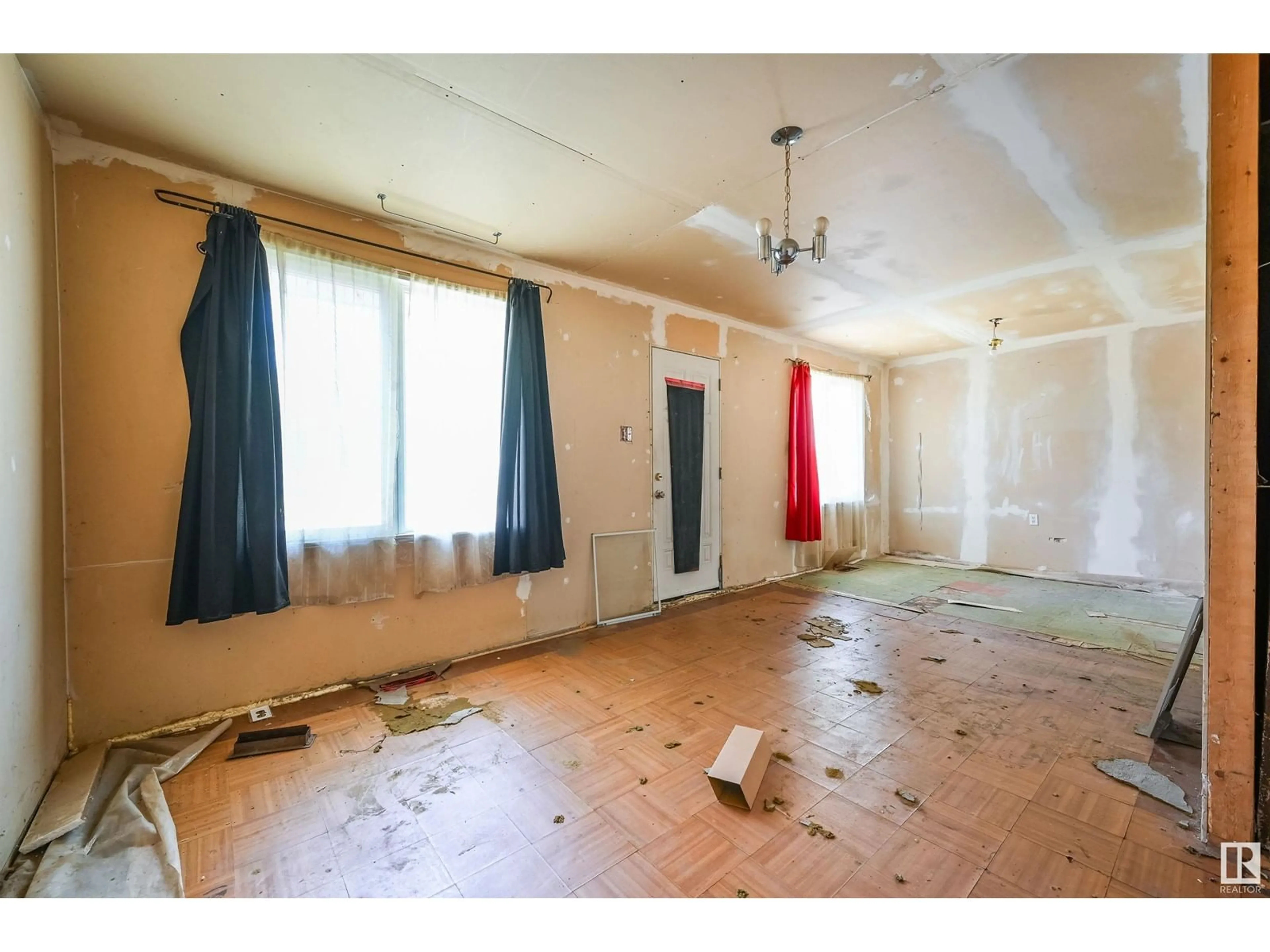A pic of a room for NW - 11941 45 ST, Edmonton Alberta T5W2T5