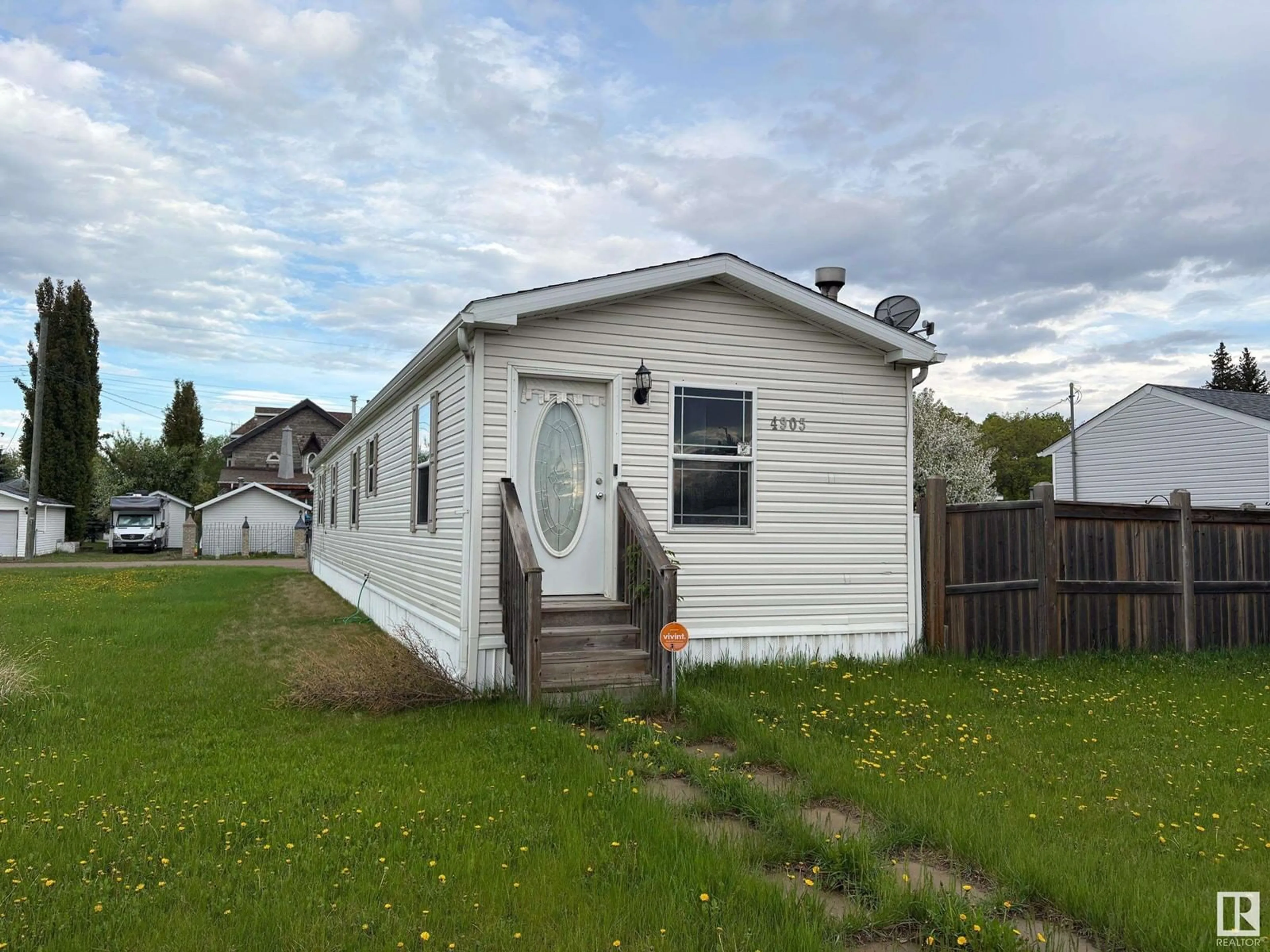 Unknown for 4905 50 ST, Ardmore Alberta T0A0B0