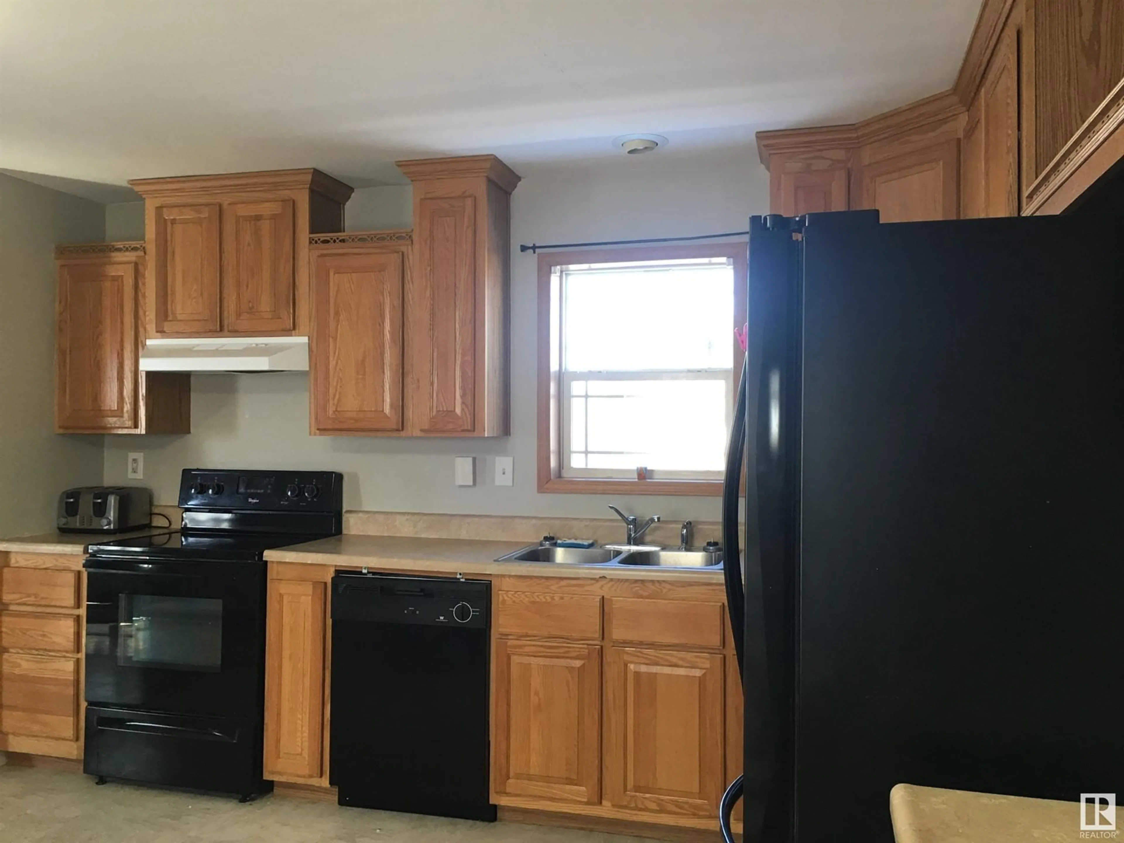 Standard kitchen, unknown for 4905 50 ST, Ardmore Alberta T0A0B0