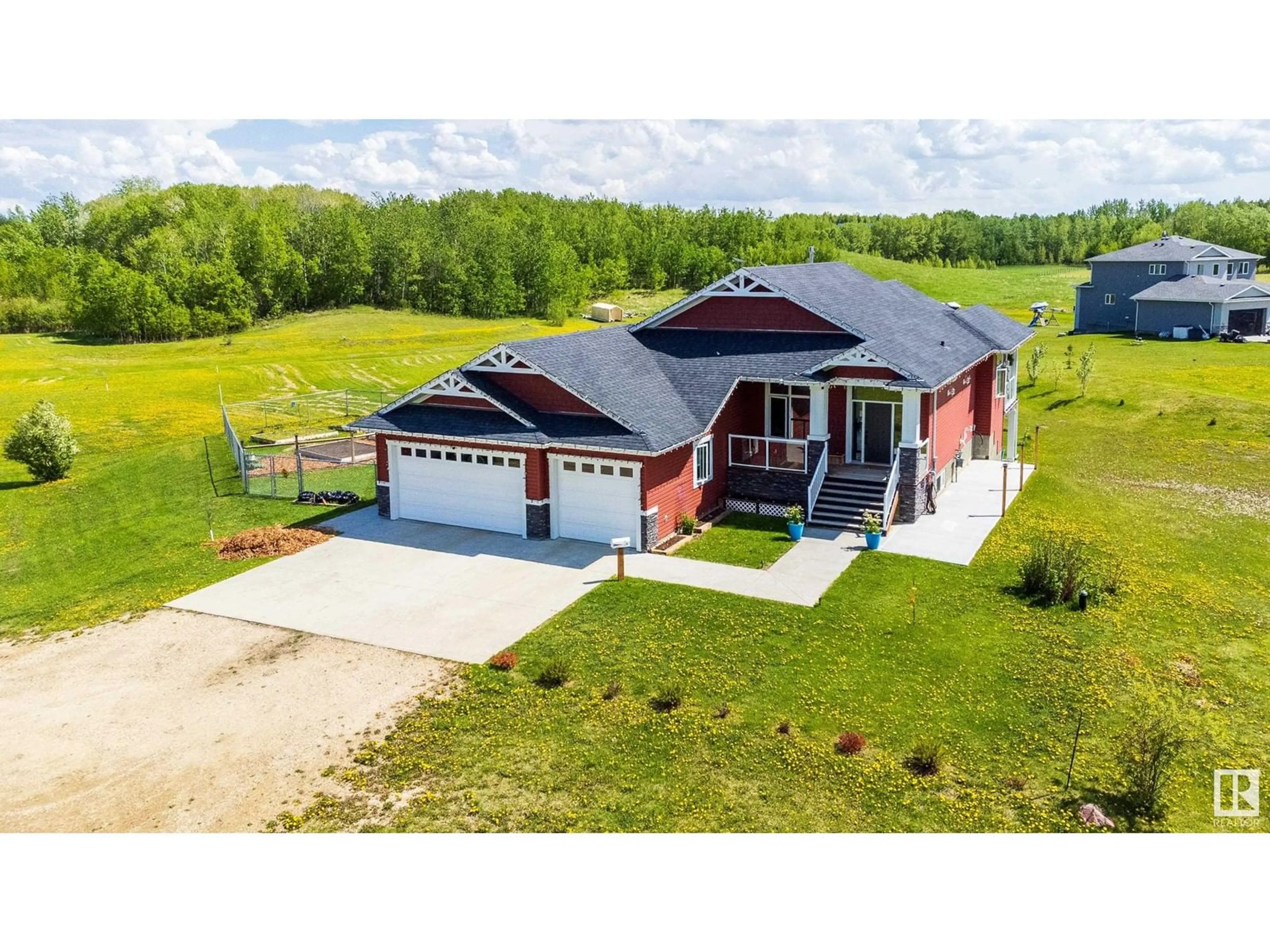 A pic from outside/outdoor area/front of a property/back of a property/a pic from drone, building for 11 54514 RGE ROAD 12, Rural Lac Ste. Anne County Alberta T0E1V2