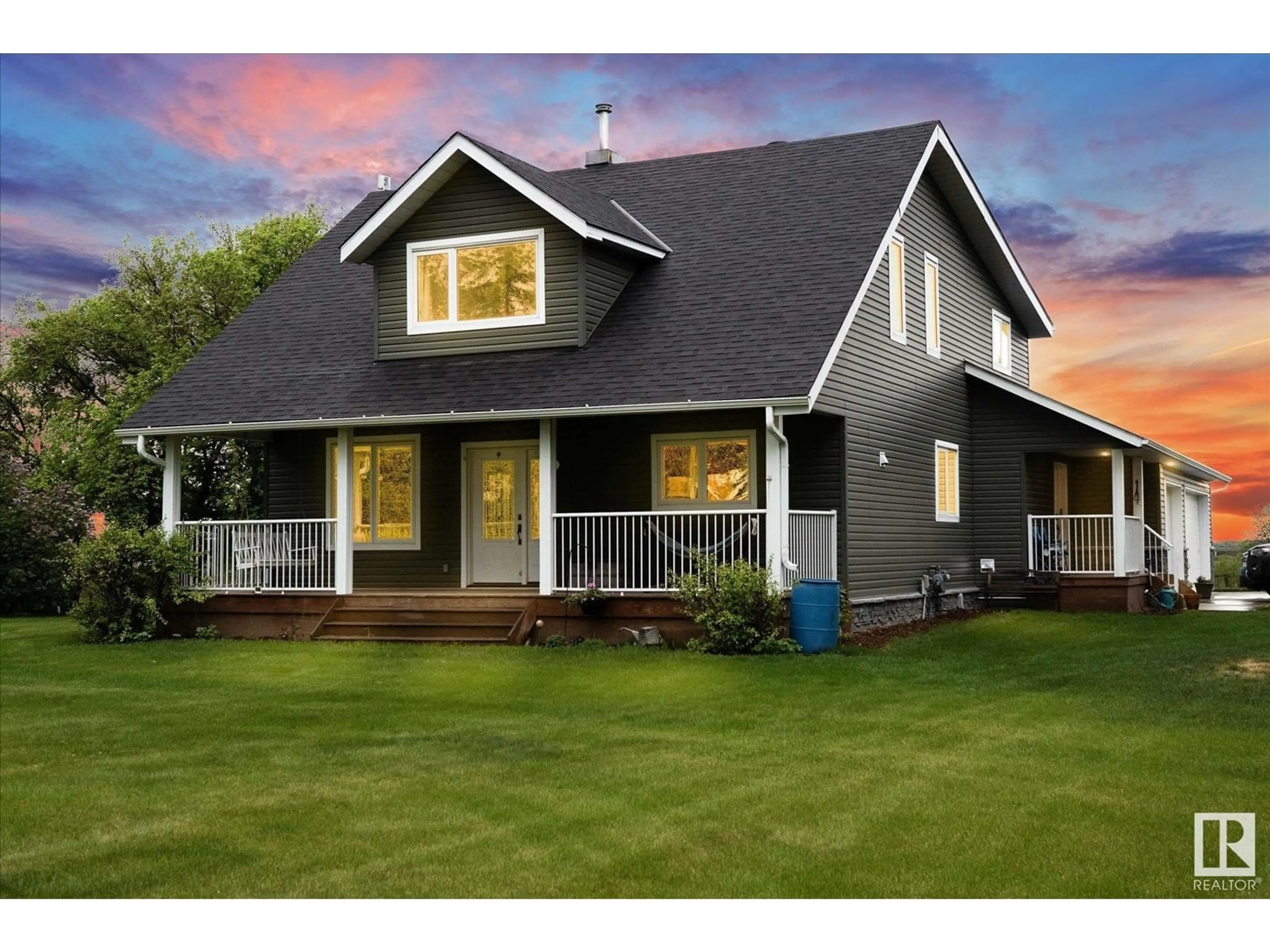 Home with vinyl exterior material, street for 48344 RGE ROAD 264, Rural Leduc County Alberta T0C0V0