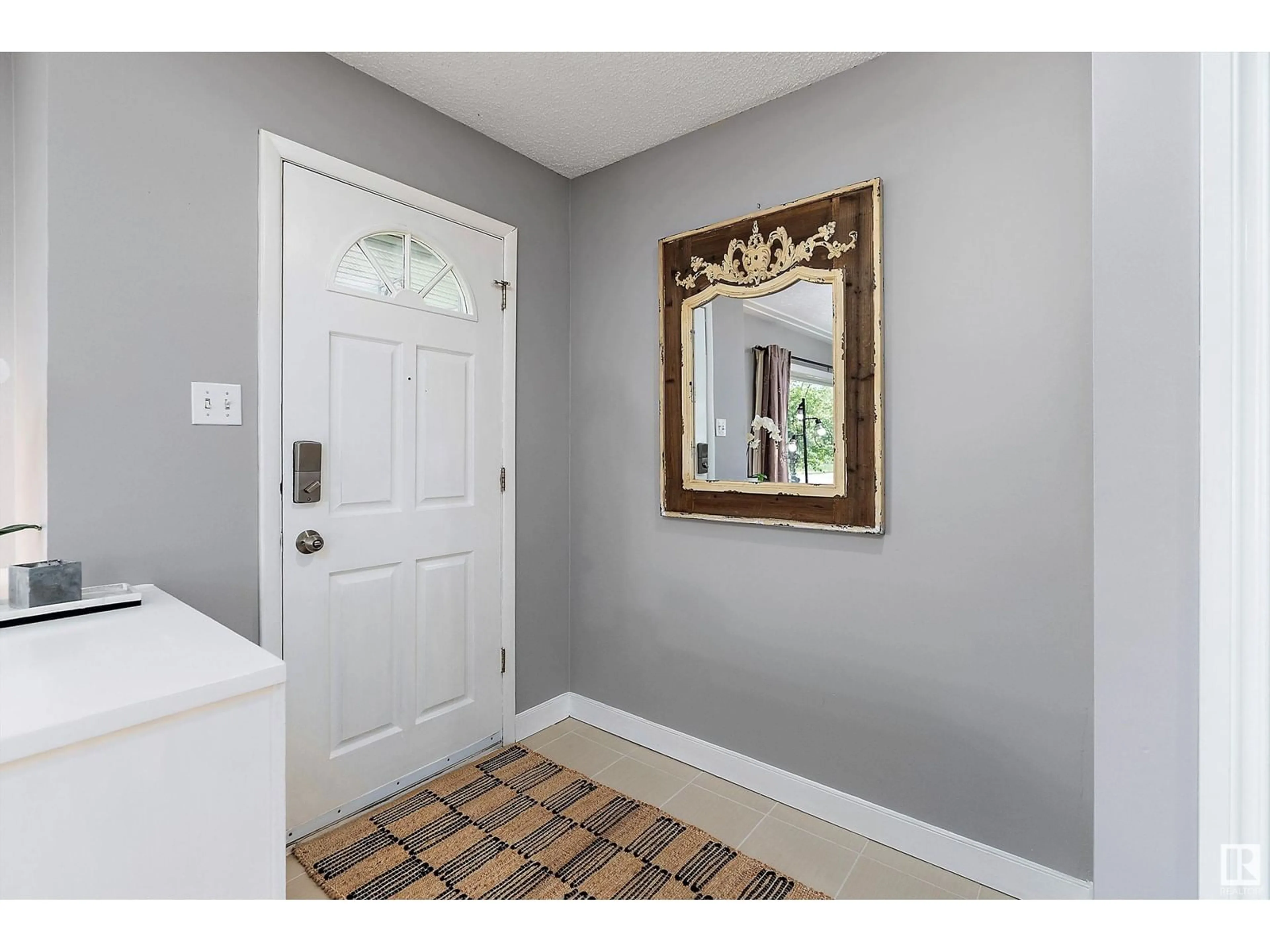 Indoor entryway for NW - 10533 / 10535 79 ST, Edmonton Alberta T6A3H2