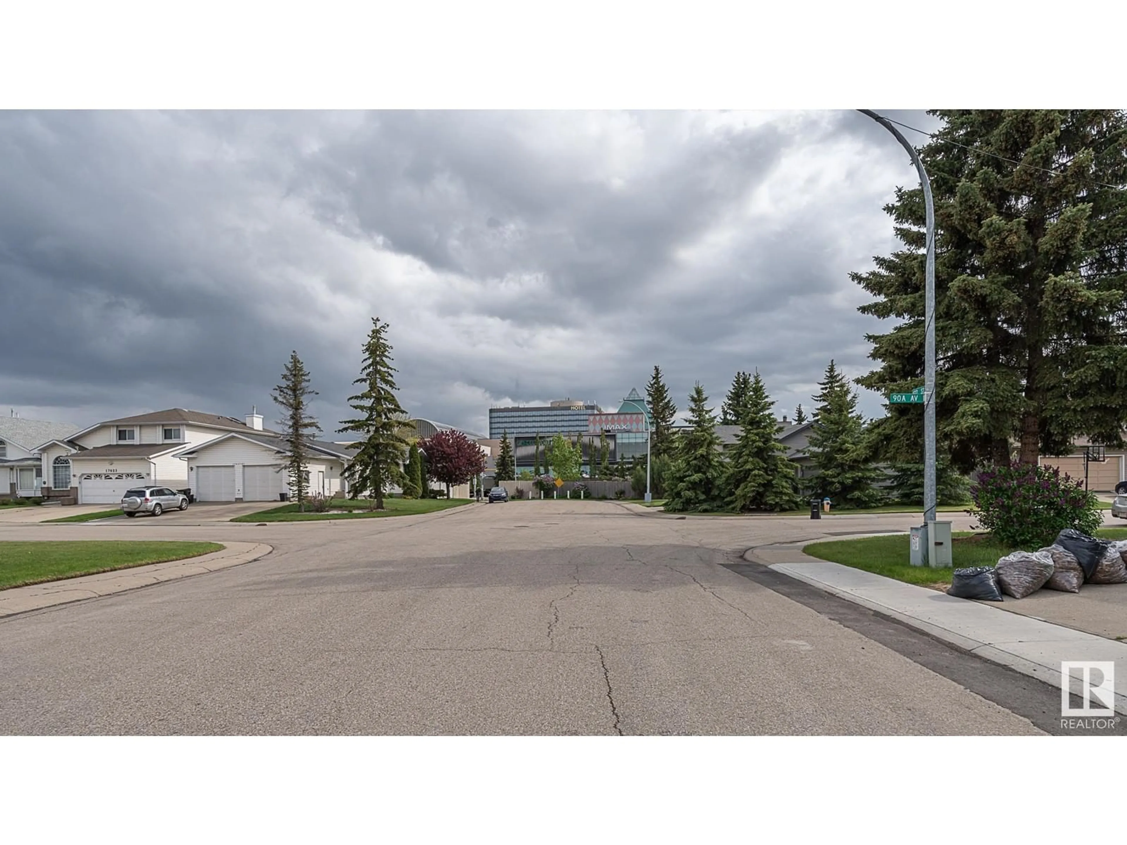 Blurry image for NW - 9012 177 ST, Edmonton Alberta T5T3L2