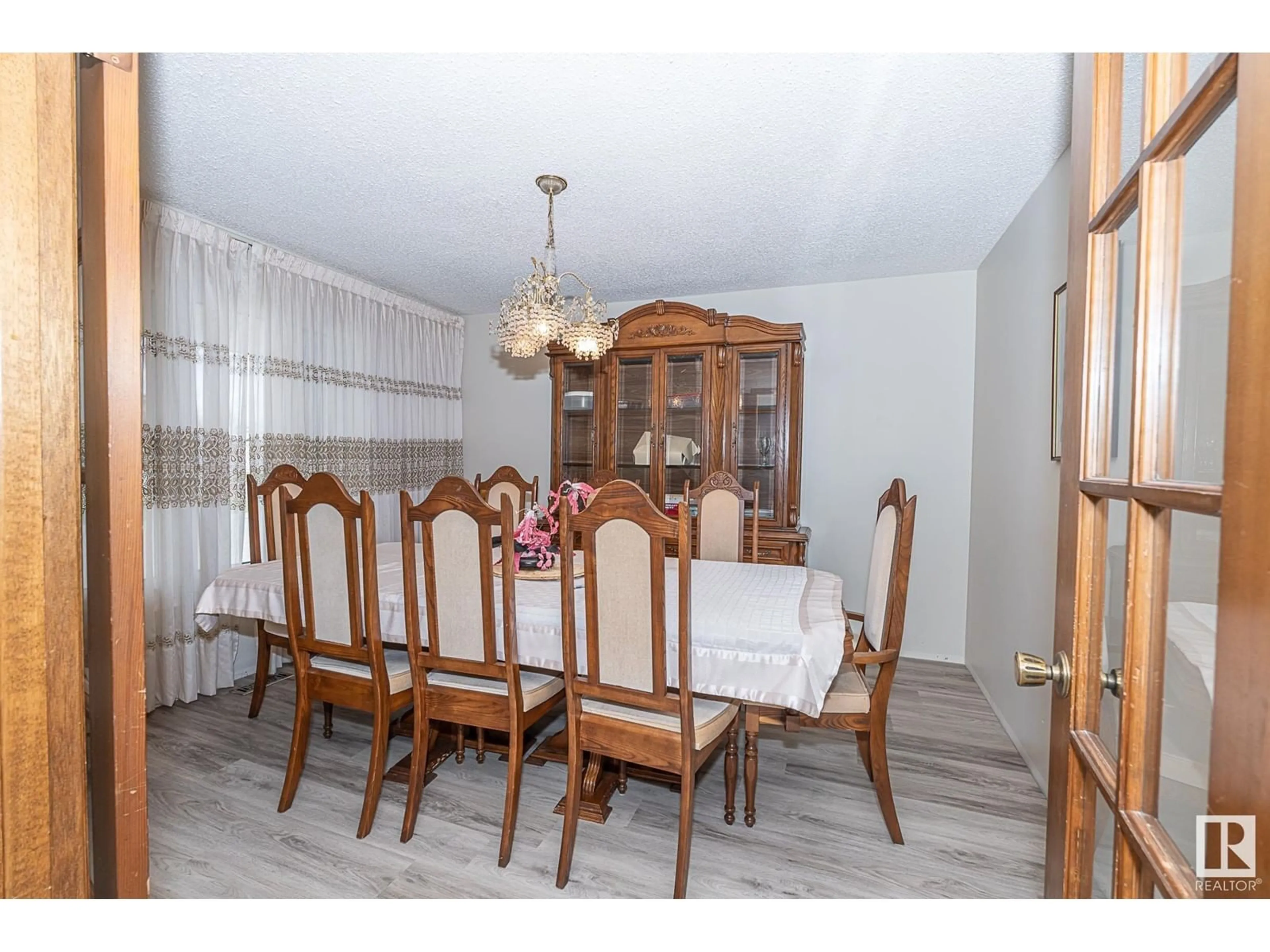 Dining room, wood/laminate floor for NW - 9012 177 ST, Edmonton Alberta T5T3L2