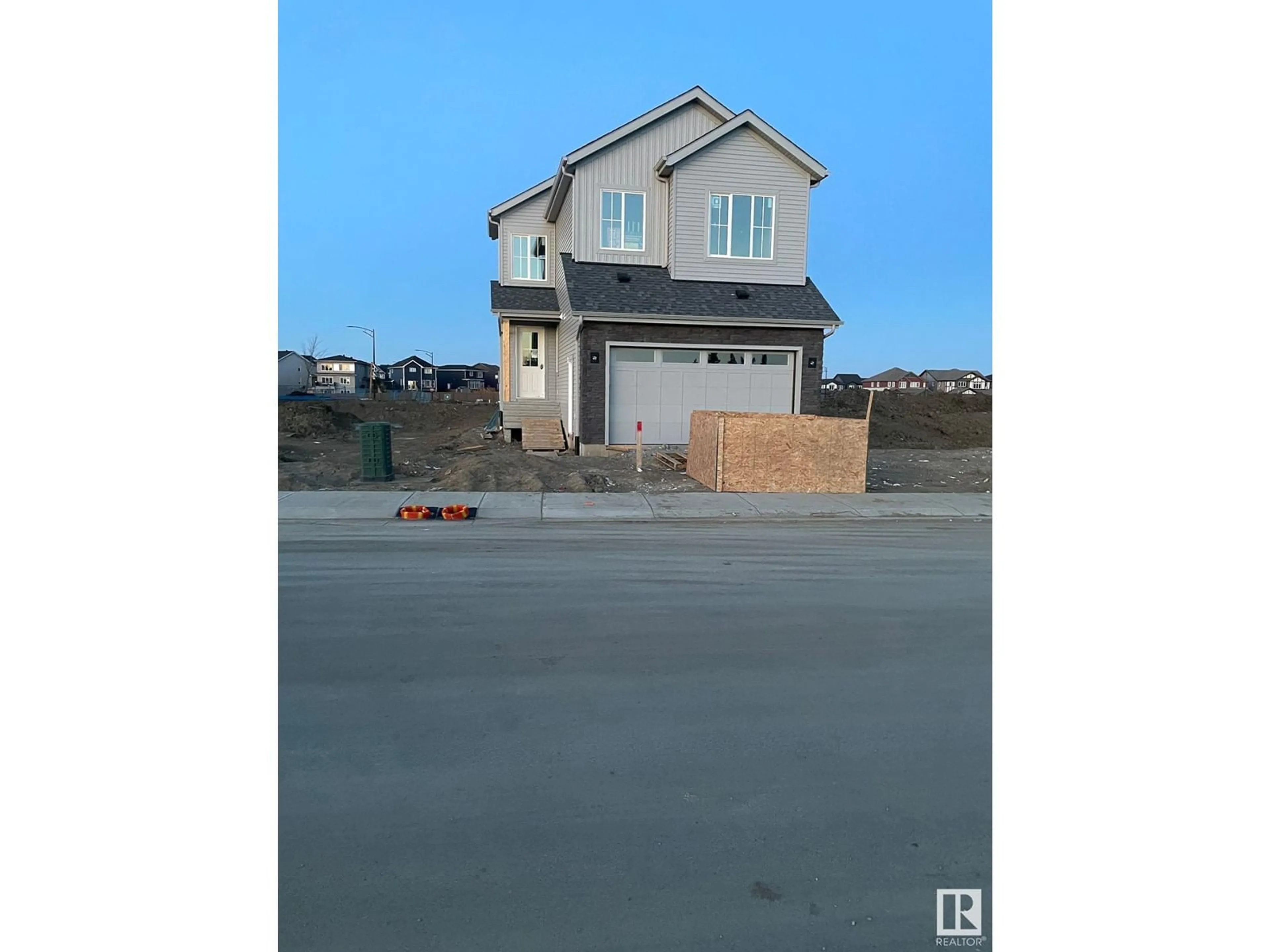 Blurry image for 2051 COLLIP CR, Edmonton Alberta T6W5C7