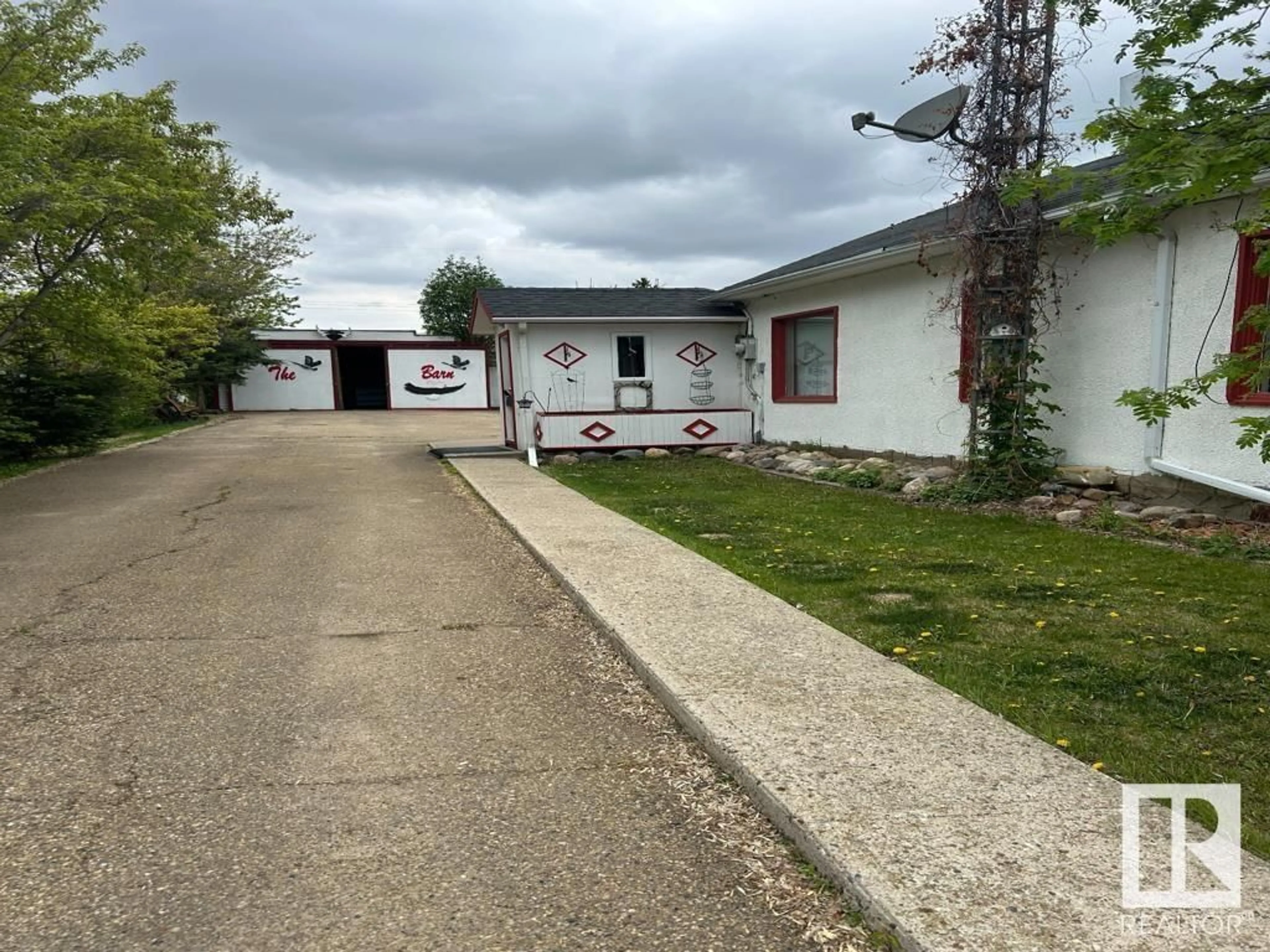 A pic from outside/outdoor area/front of a property/back of a property/a pic from drone, street for 4522 51 ST, Smoky Lake Town Alberta T0A3C0