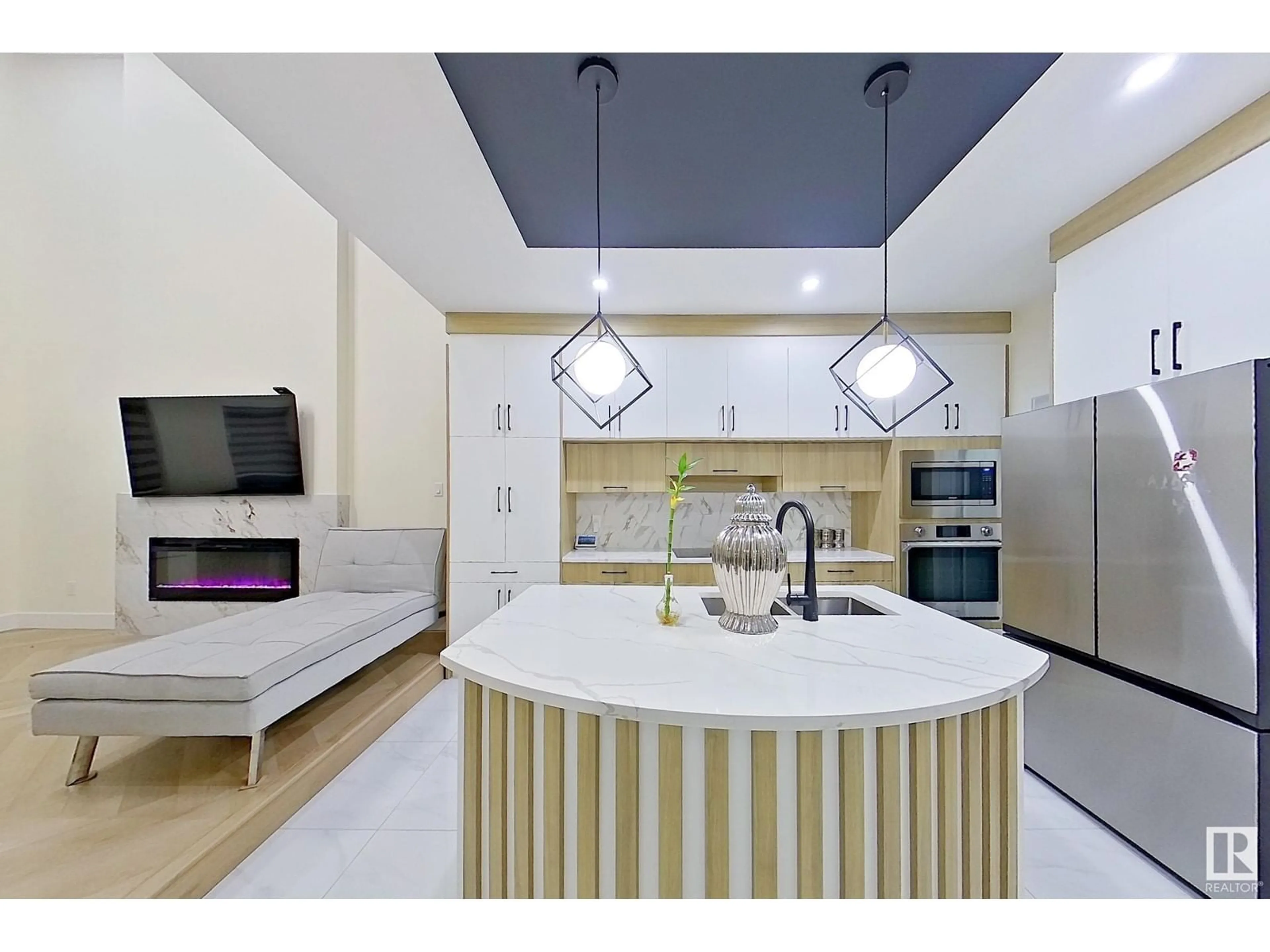 Open concept kitchen, unknown for 4202 38A ST, Beaumont Alberta T4X2Z6