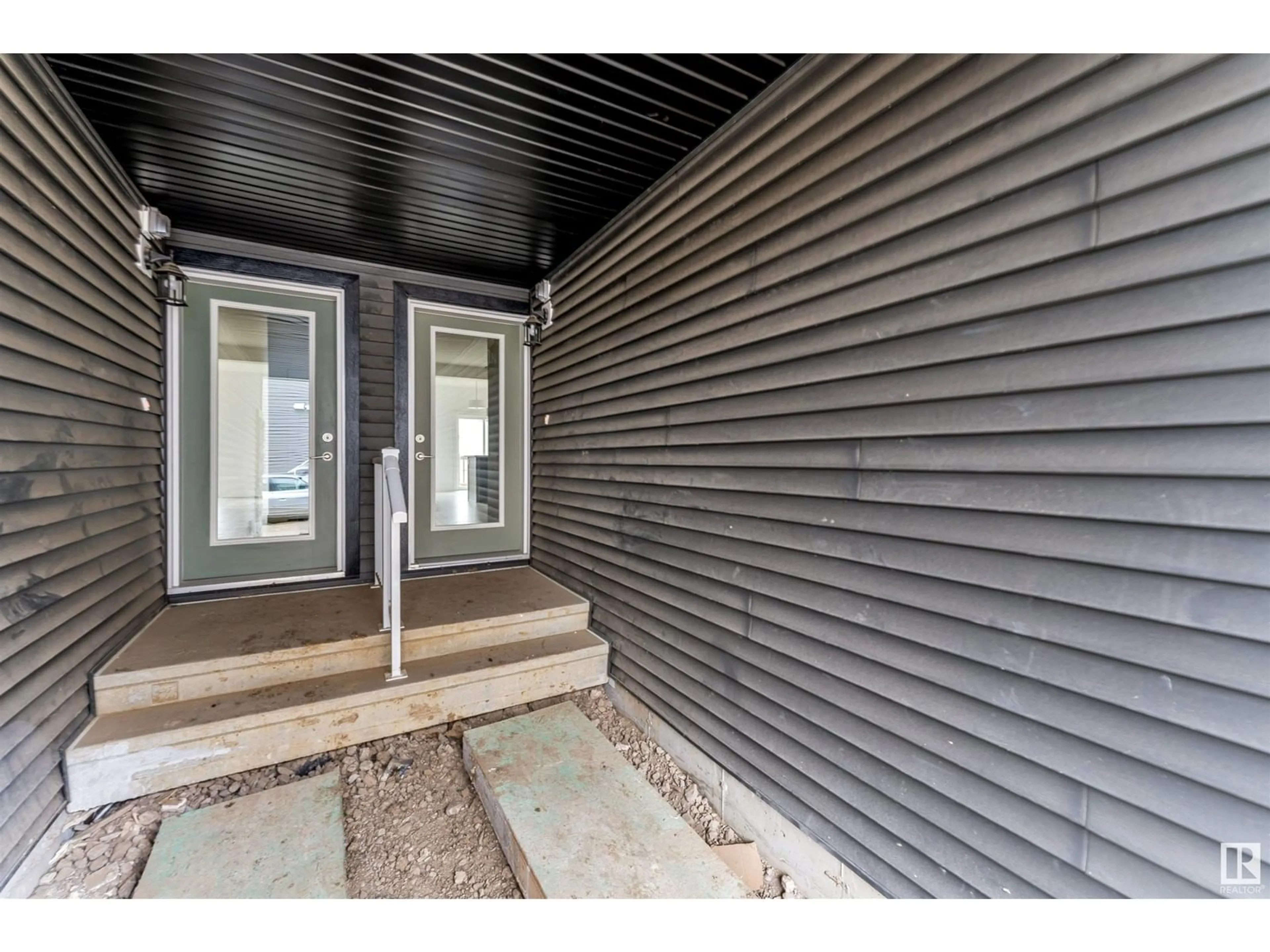 Indoor entryway for #57 - 2710 66 STREET, Edmonton Alberta T6X3H4