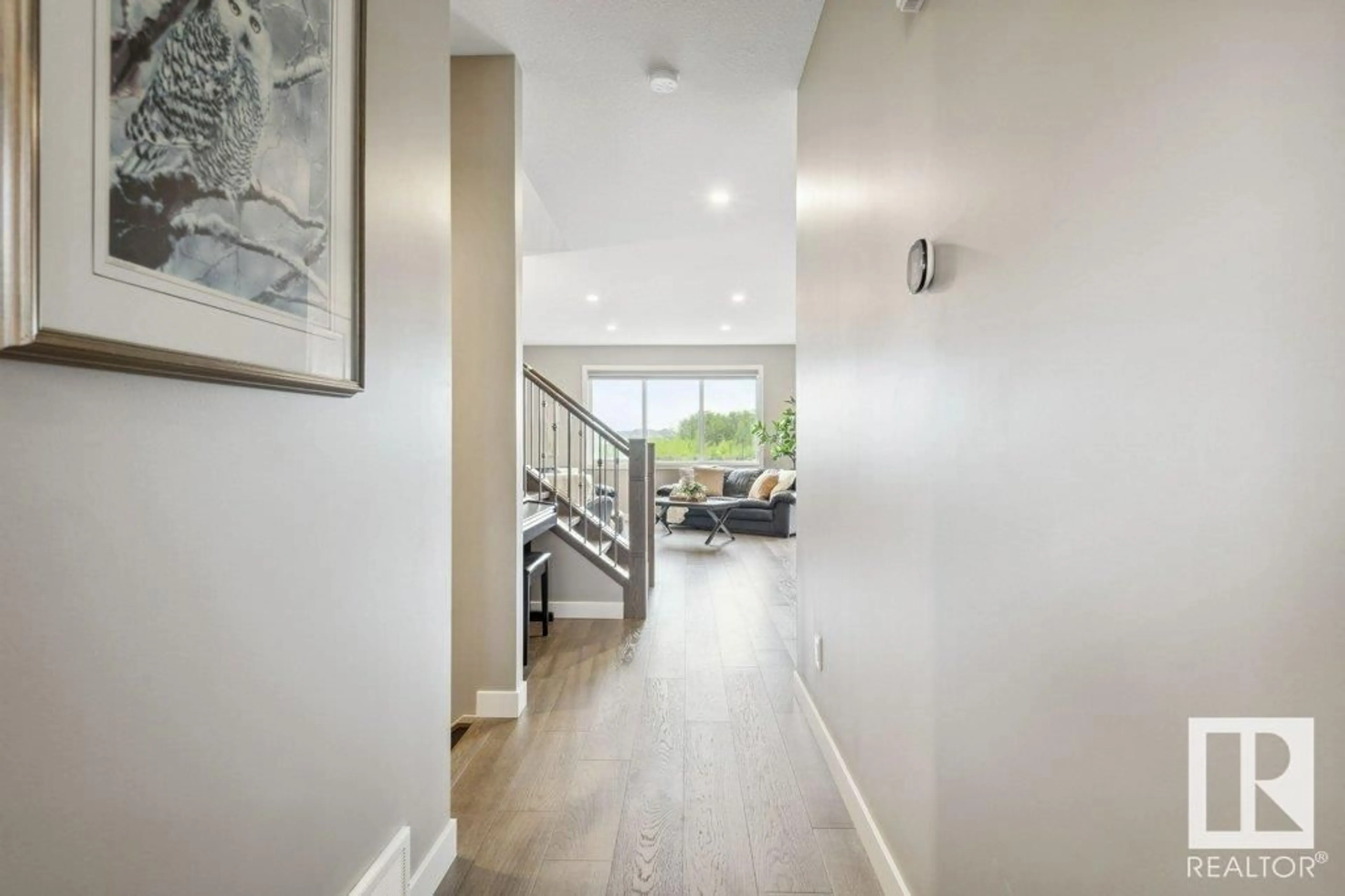 Indoor entryway for NW - 20217 17 AV, Edmonton Alberta T6M1K6