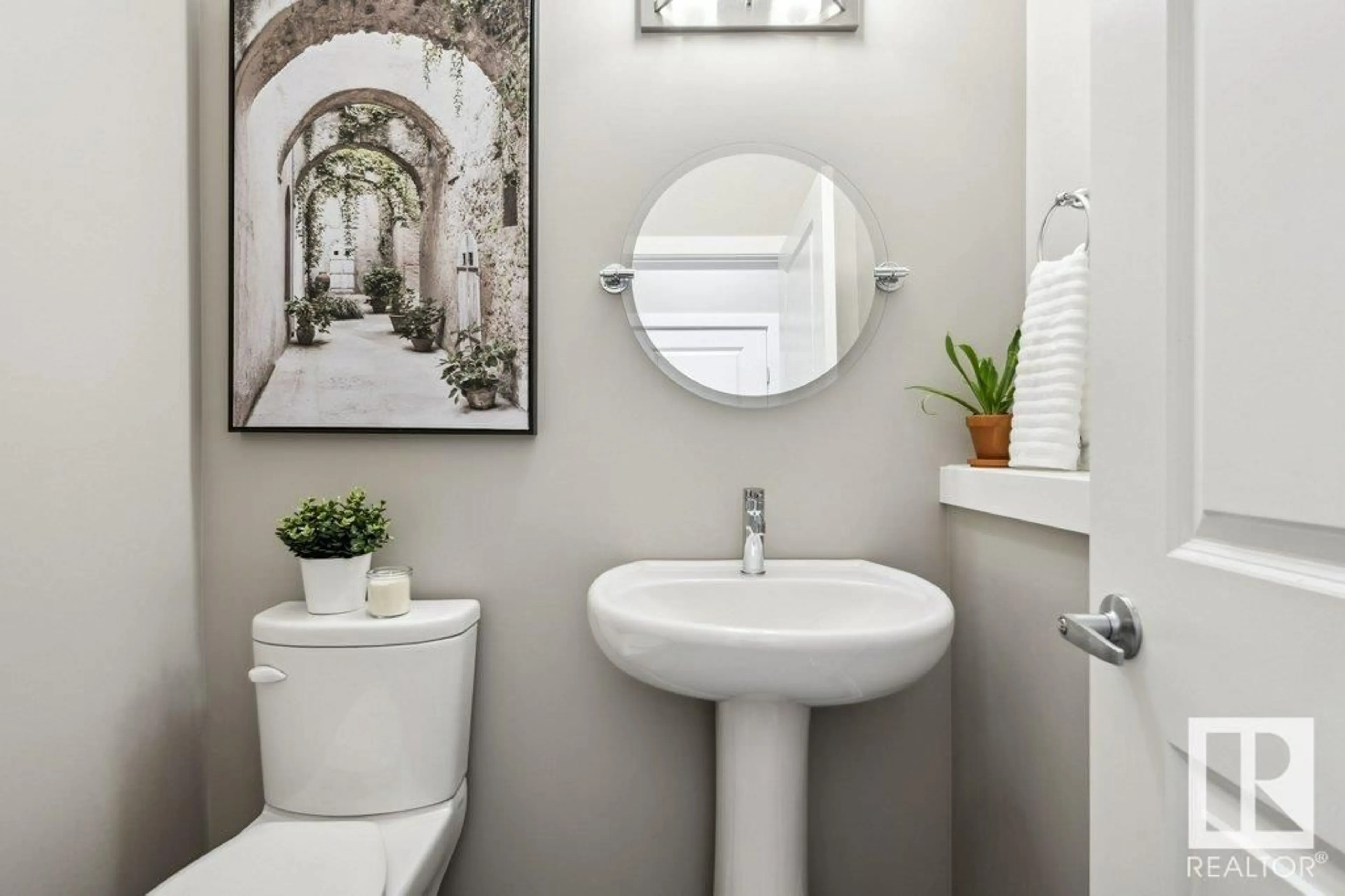 Contemporary bathroom, ceramic/tile floor for NW - 20217 17 AV, Edmonton Alberta T6M1K6
