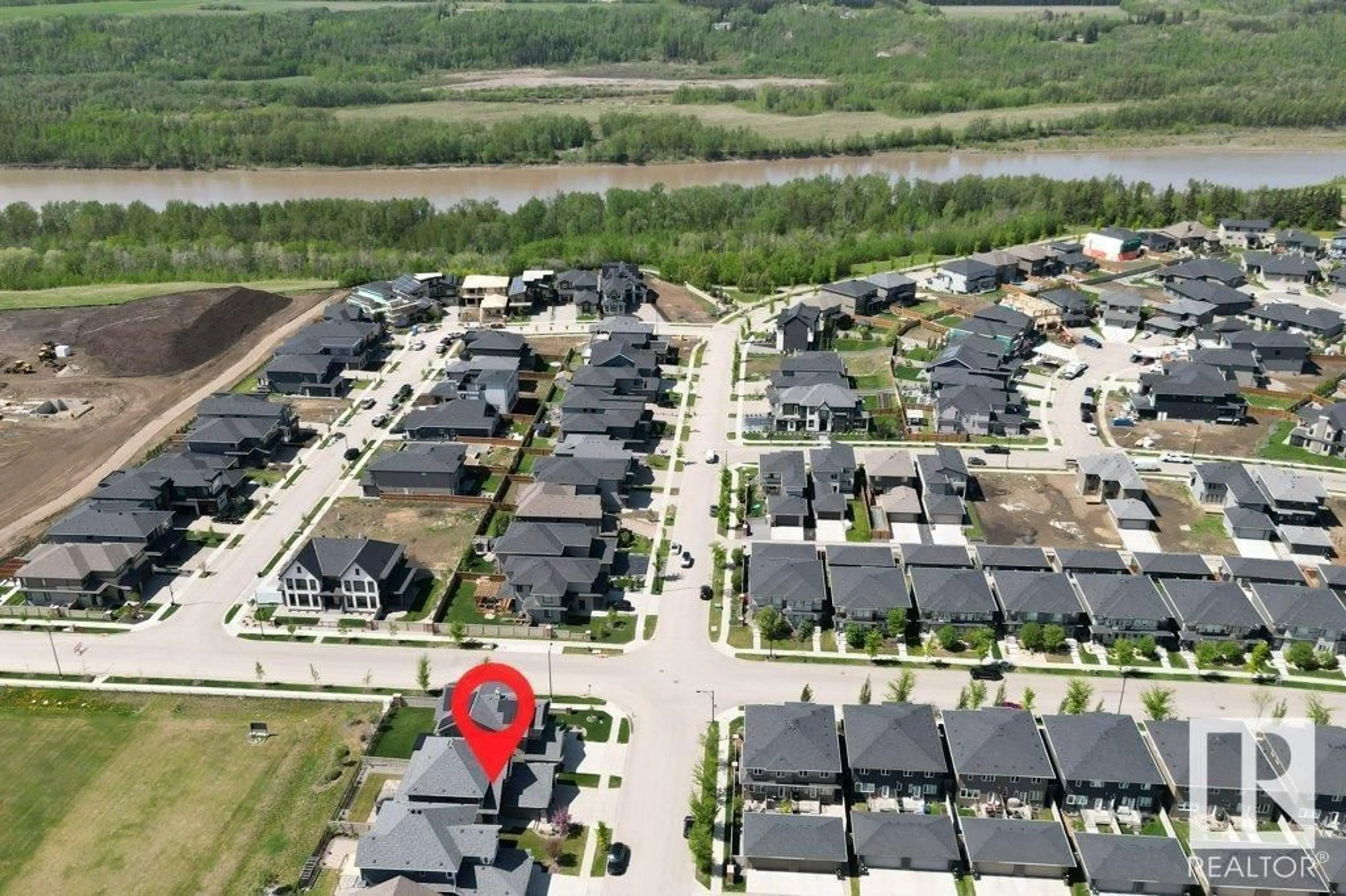 A pic from outside/outdoor area/front of a property/back of a property/a pic from drone, unknown for 3532 KESWICK BV, Edmonton Alberta T6W0S5