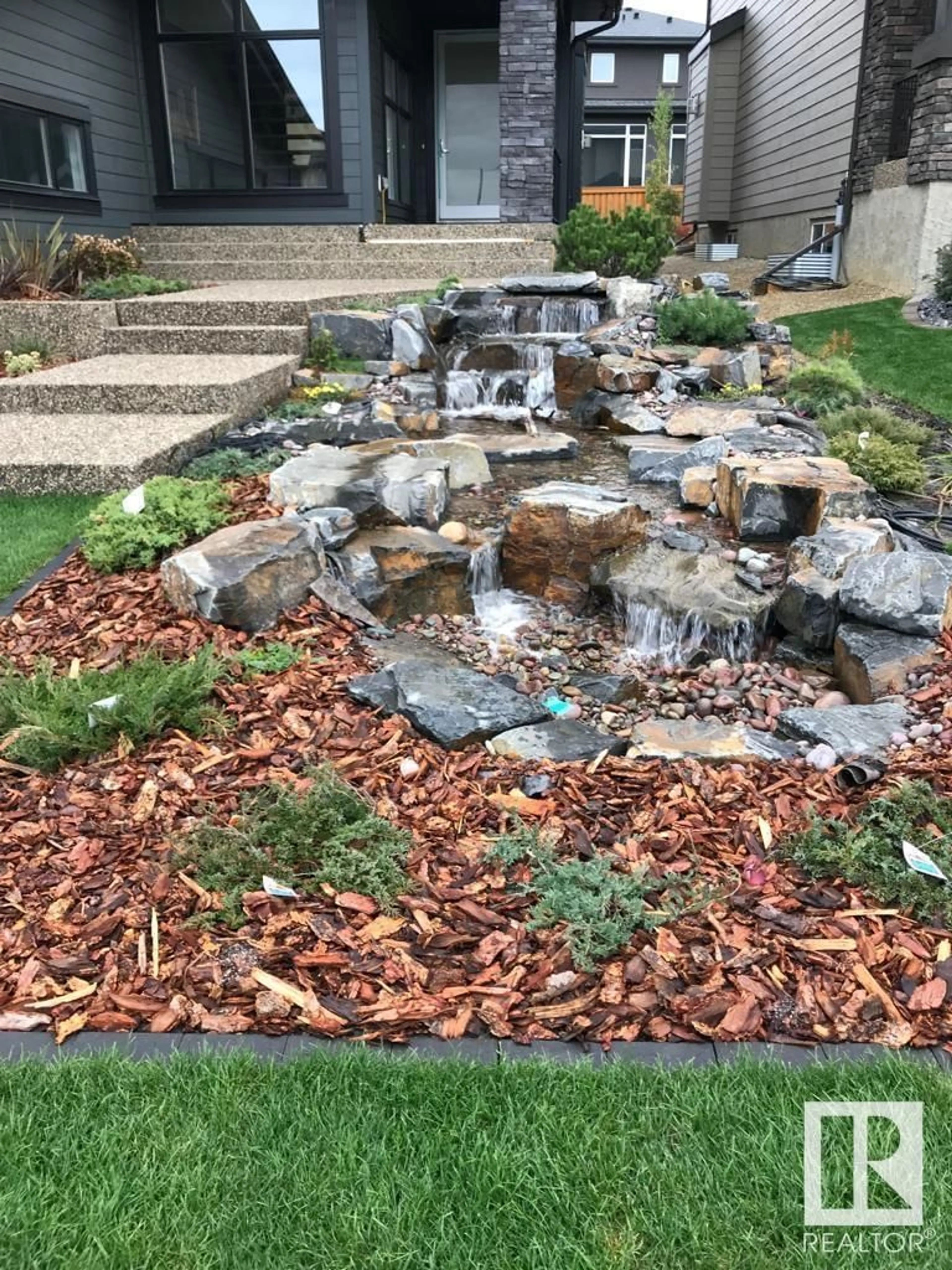 Patio, street for 1313 HAINSTOCK WY, Edmonton Alberta T6W3B6