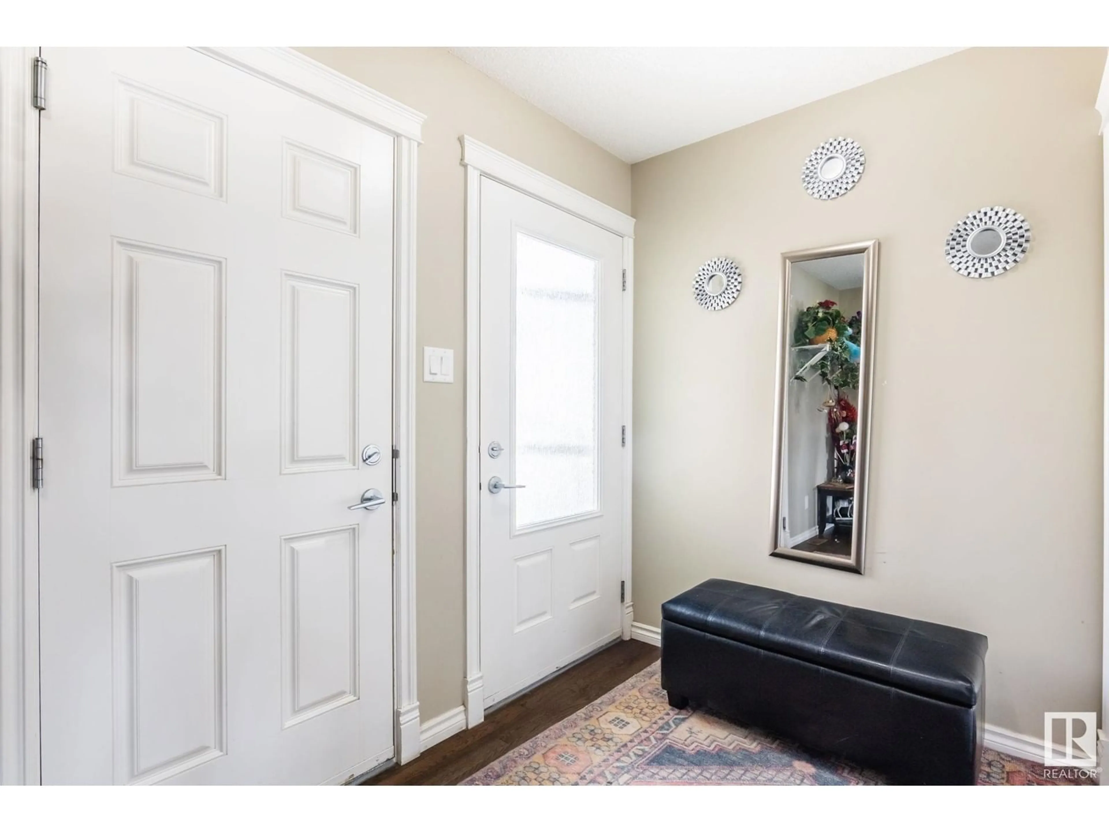 Indoor entryway for 1783 28 STREET, Edmonton Alberta T6T0S7