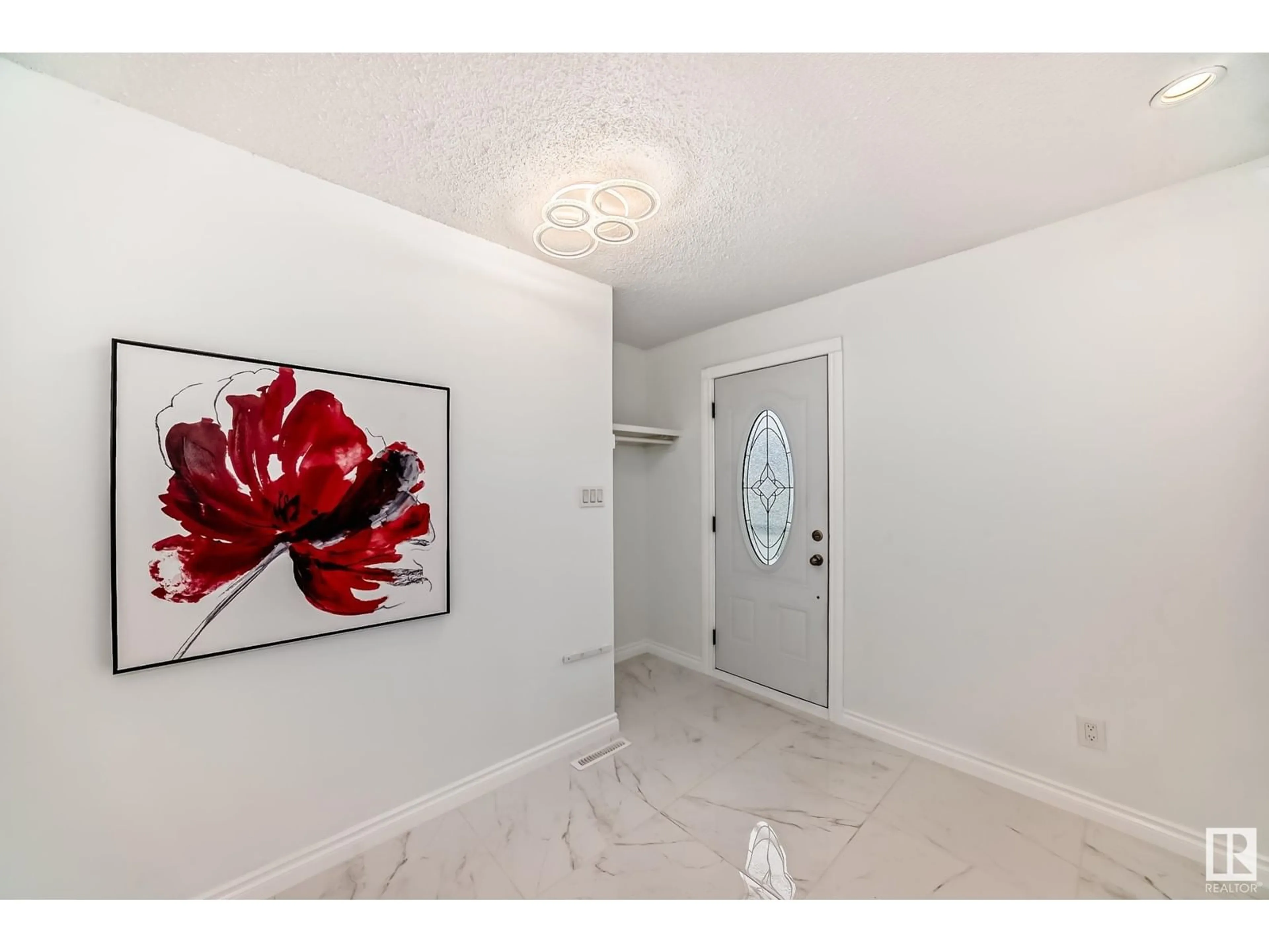Indoor entryway for NW - 13516 112 ST, Edmonton Alberta T5E5A4