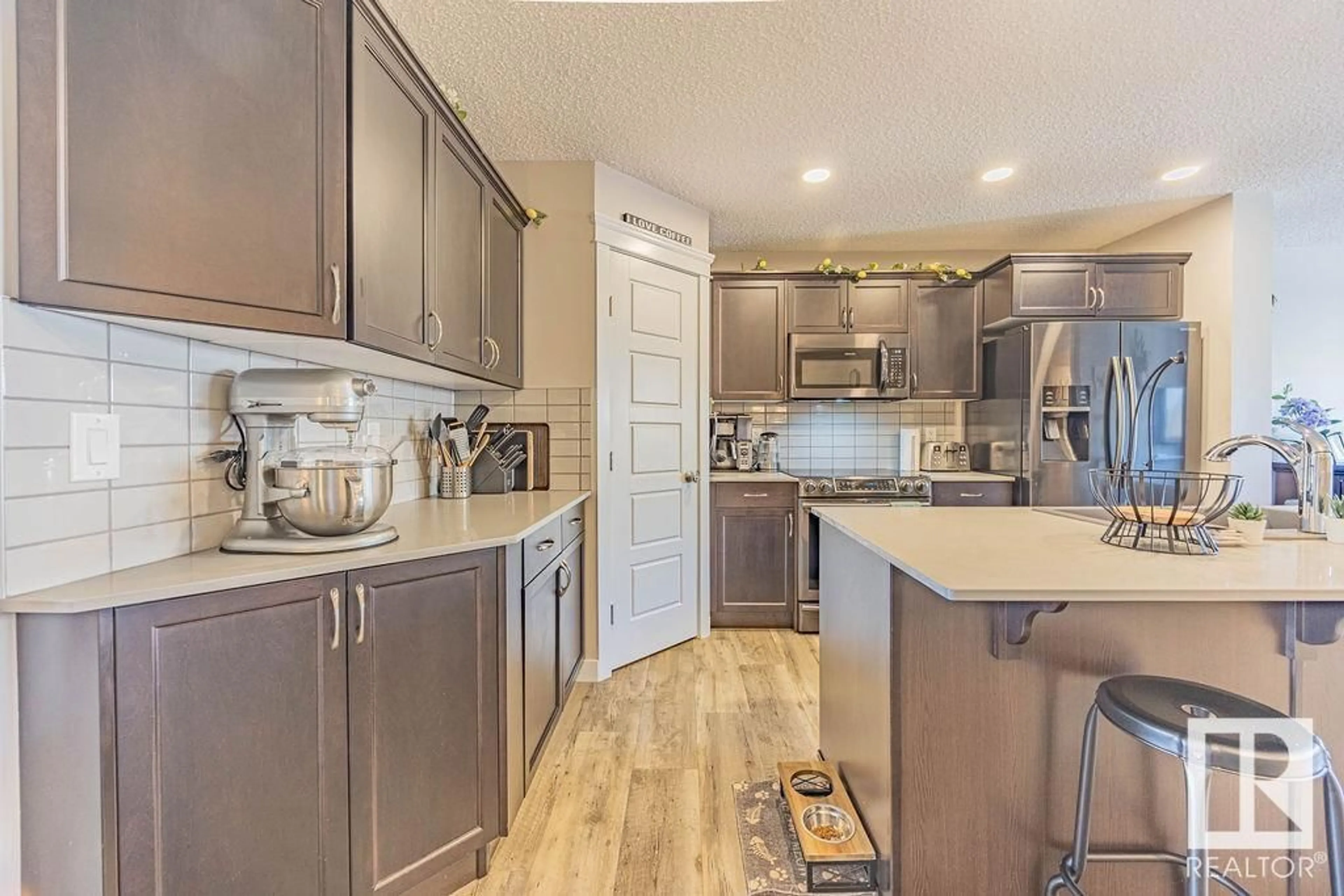 Open concept kitchen, unknown for 5118 22 AV, Edmonton Alberta T6X2H7