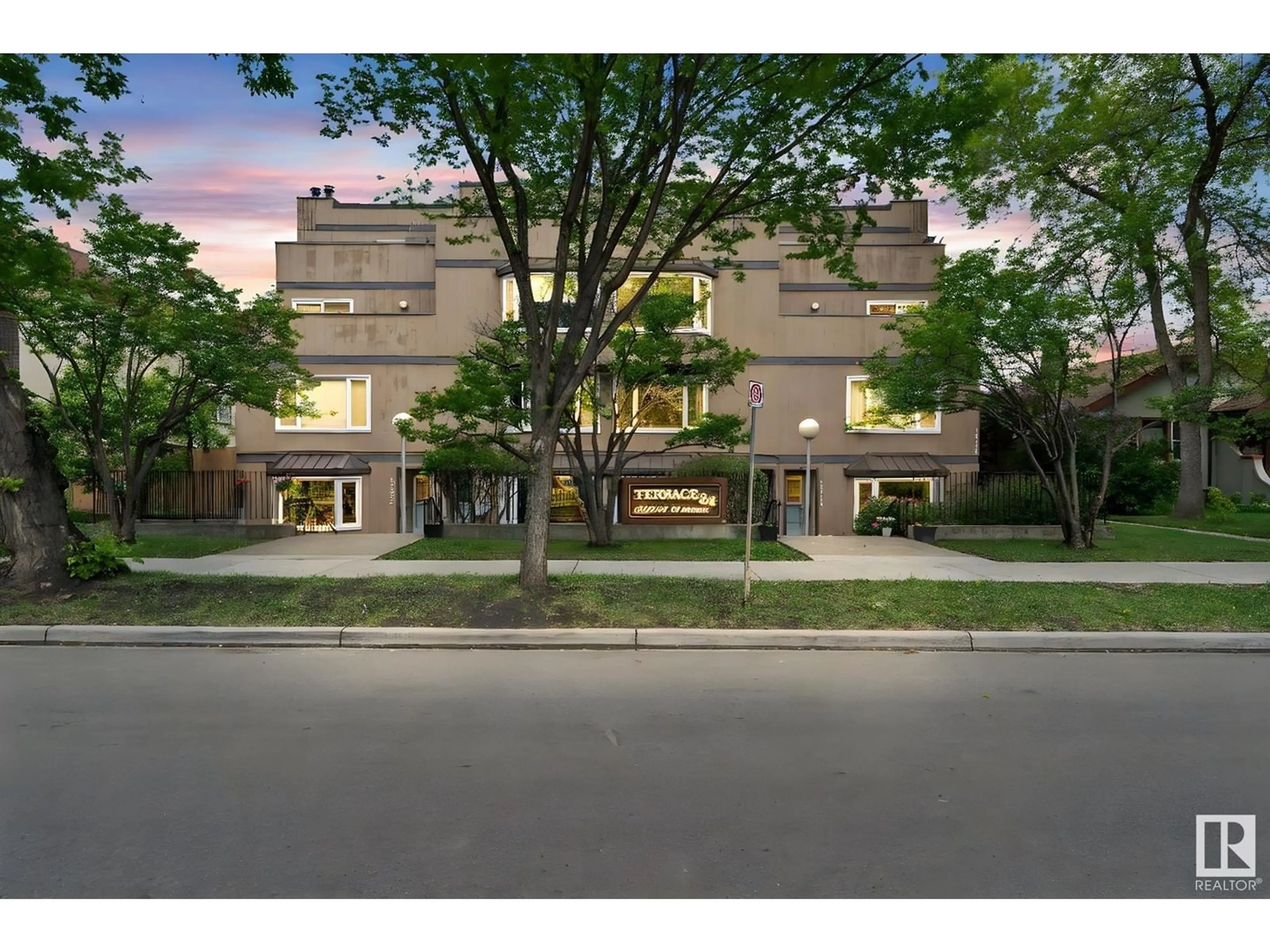 Unknown for 10520 84 AV, Edmonton Alberta T6E2H4
