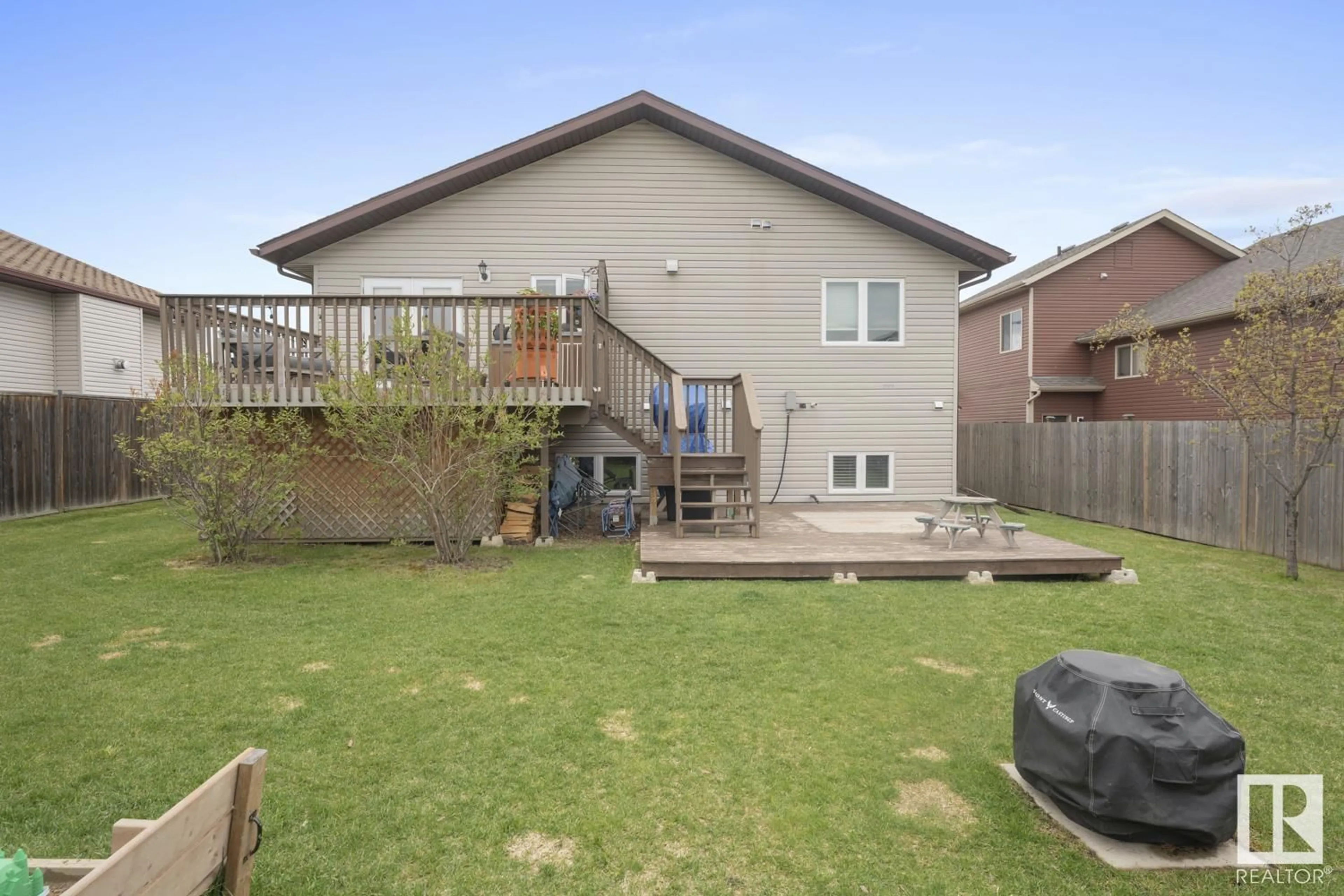Patio, unknown for 506 26 ST, Cold Lake Alberta T9M0B2