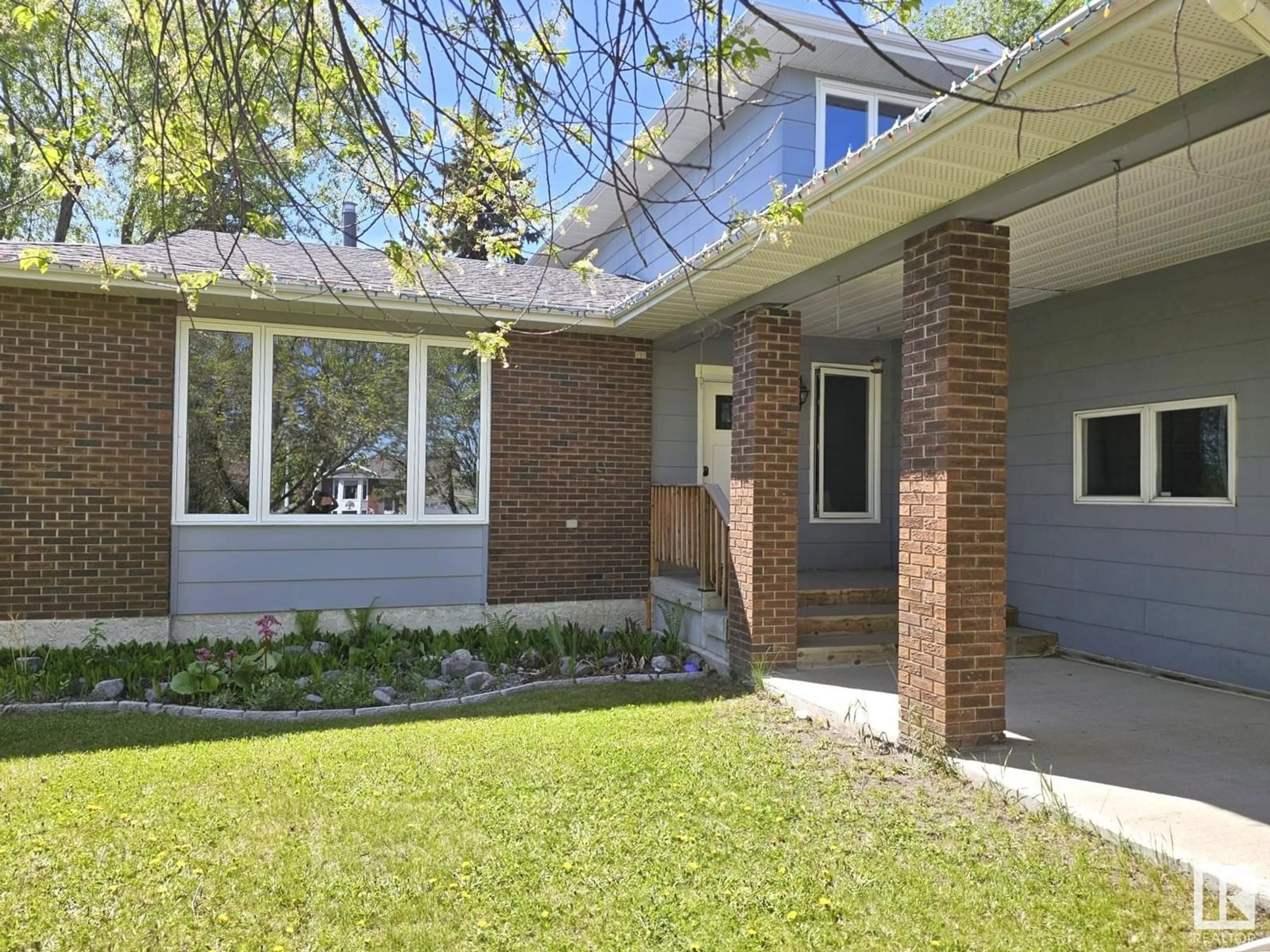 Home with brick exterior material, street for 4317 42 AV, Drayton Valley Alberta T7A1G4