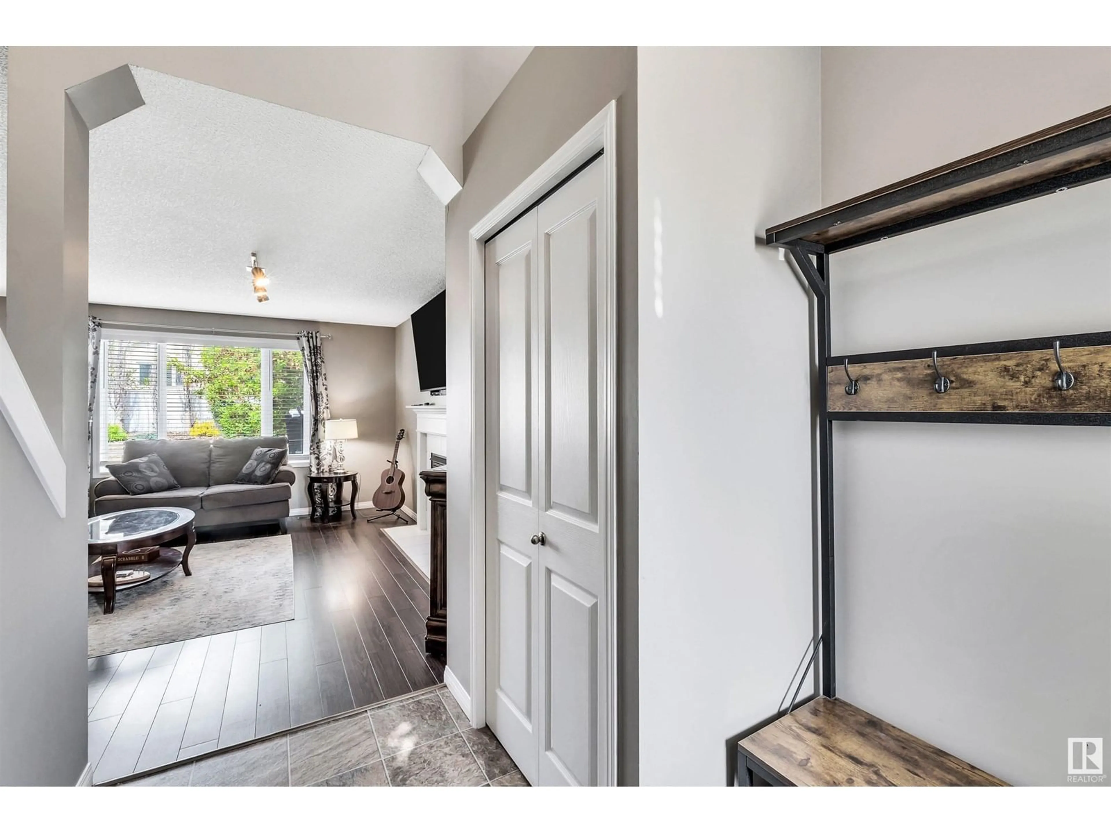 Indoor entryway for 3730 130A AV, Edmonton Alberta T5A5A3