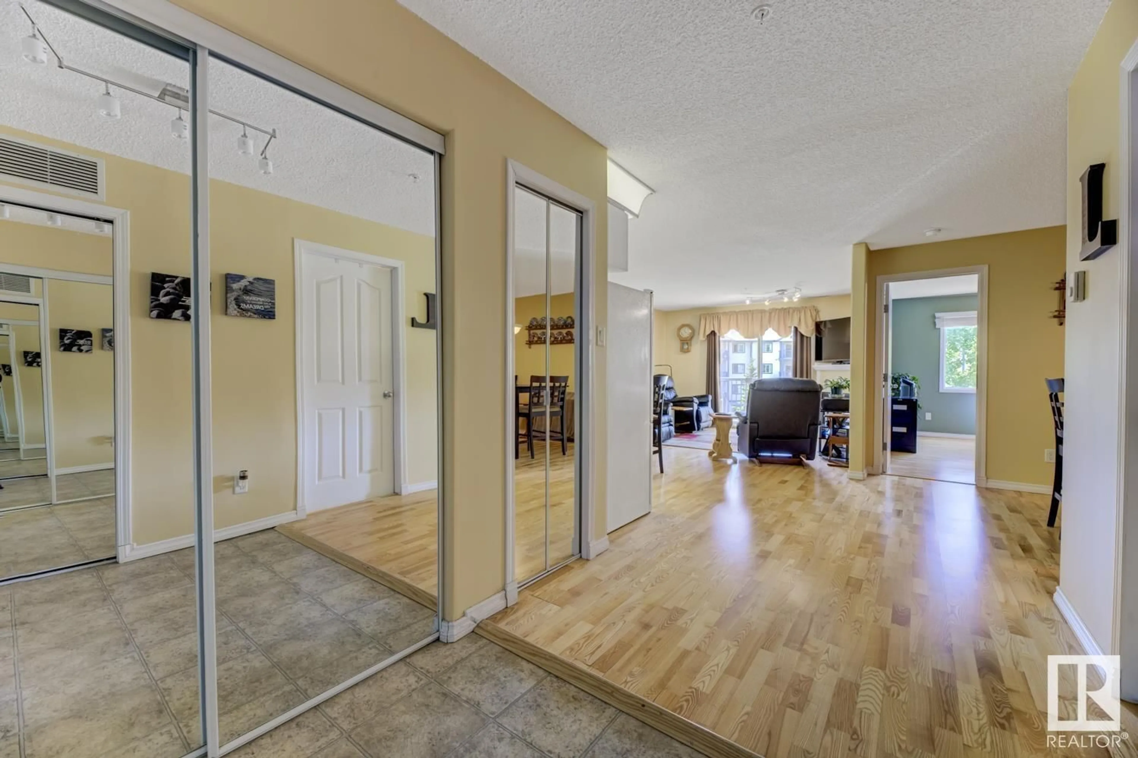 Indoor foyer for #340 - 16311 95 ST, Edmonton Alberta T5Z3Y5