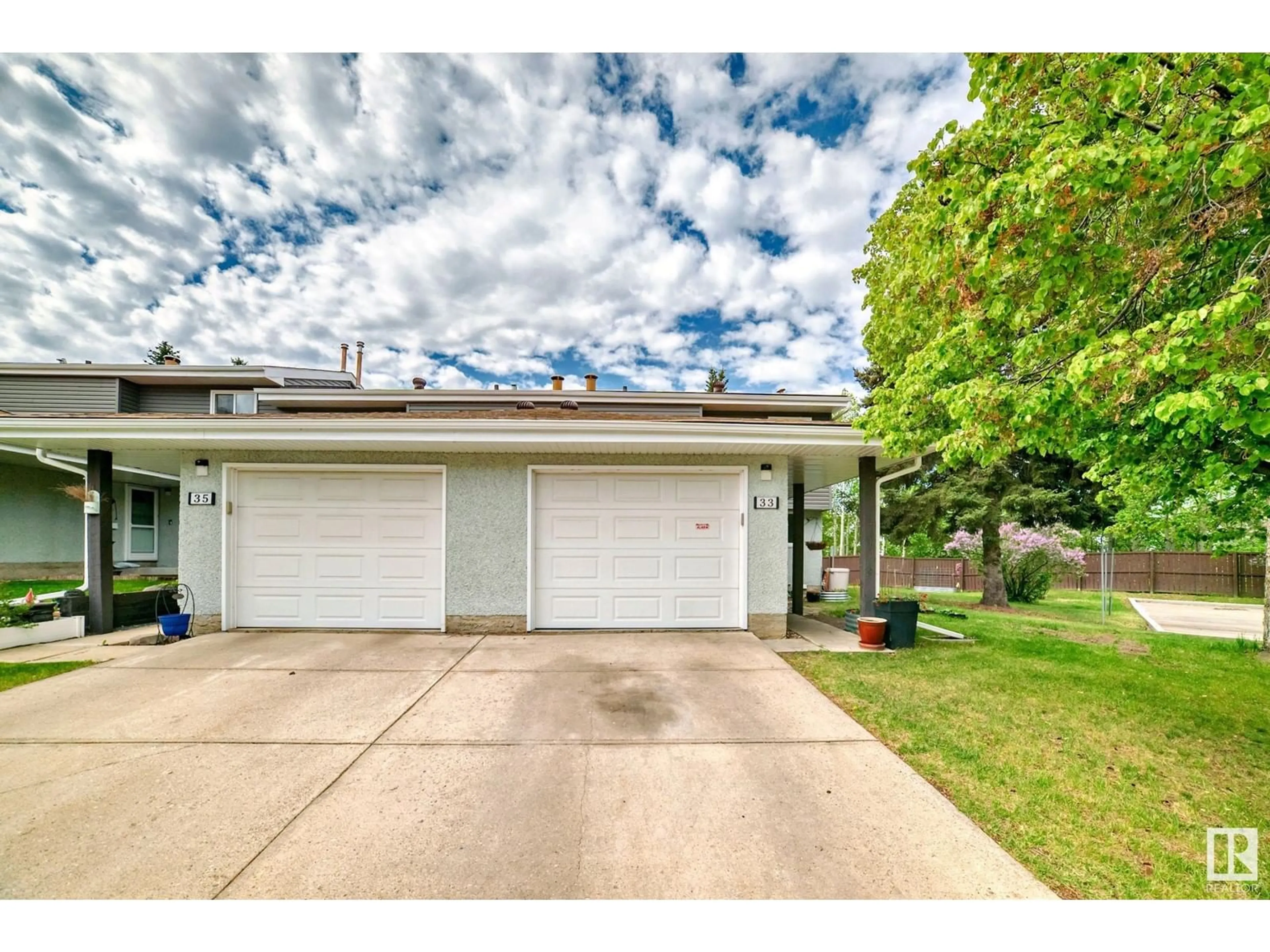 Unknown for 33 GRANDIN WOODS, St. Albert Alberta T8N2Y4