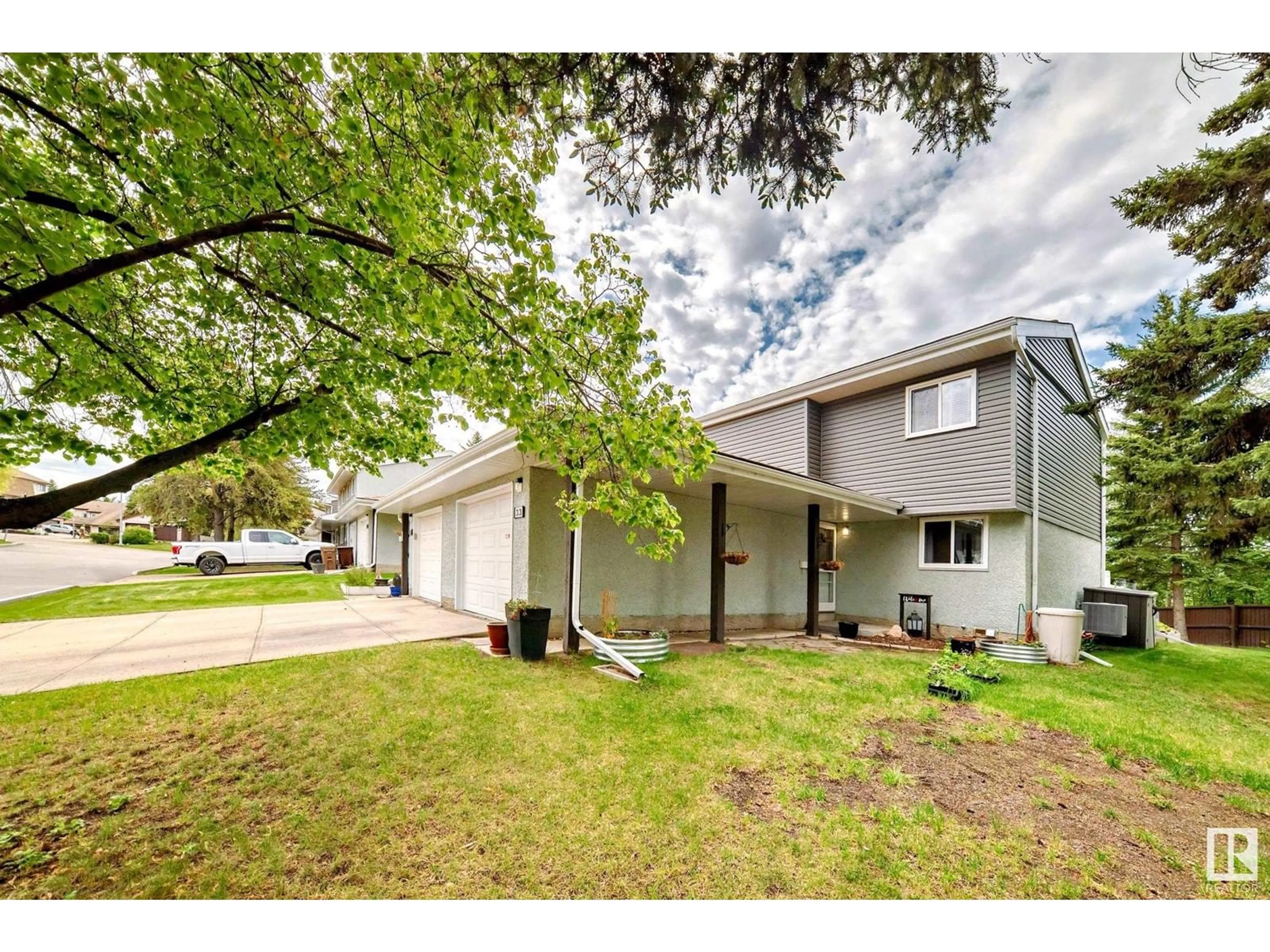 Unknown for 33 GRANDIN WOODS, St. Albert Alberta T8N2Y4