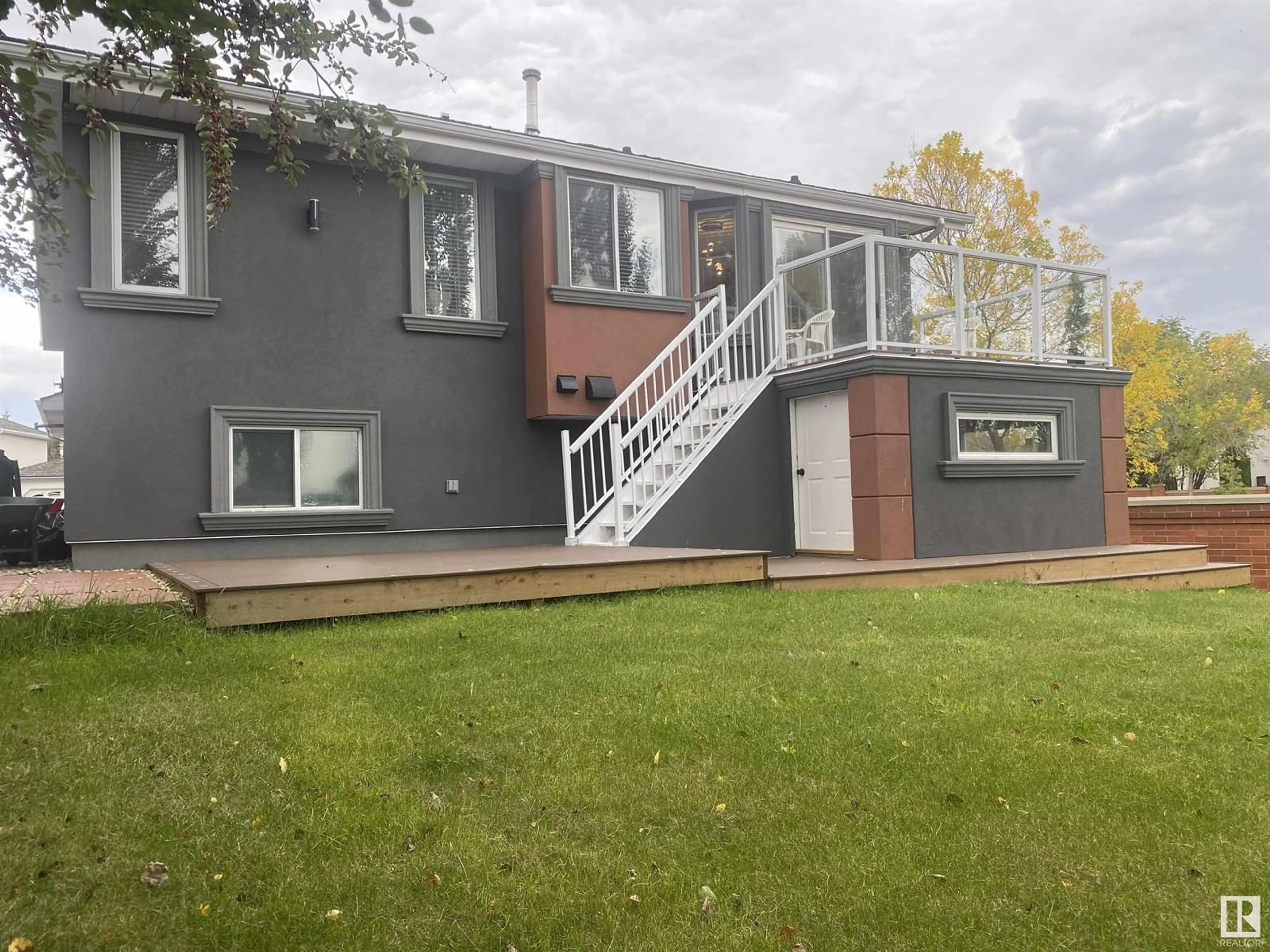 Home with vinyl exterior material, unknown for 1168 WEDGEWOOD BV, Edmonton Alberta T6M2L5