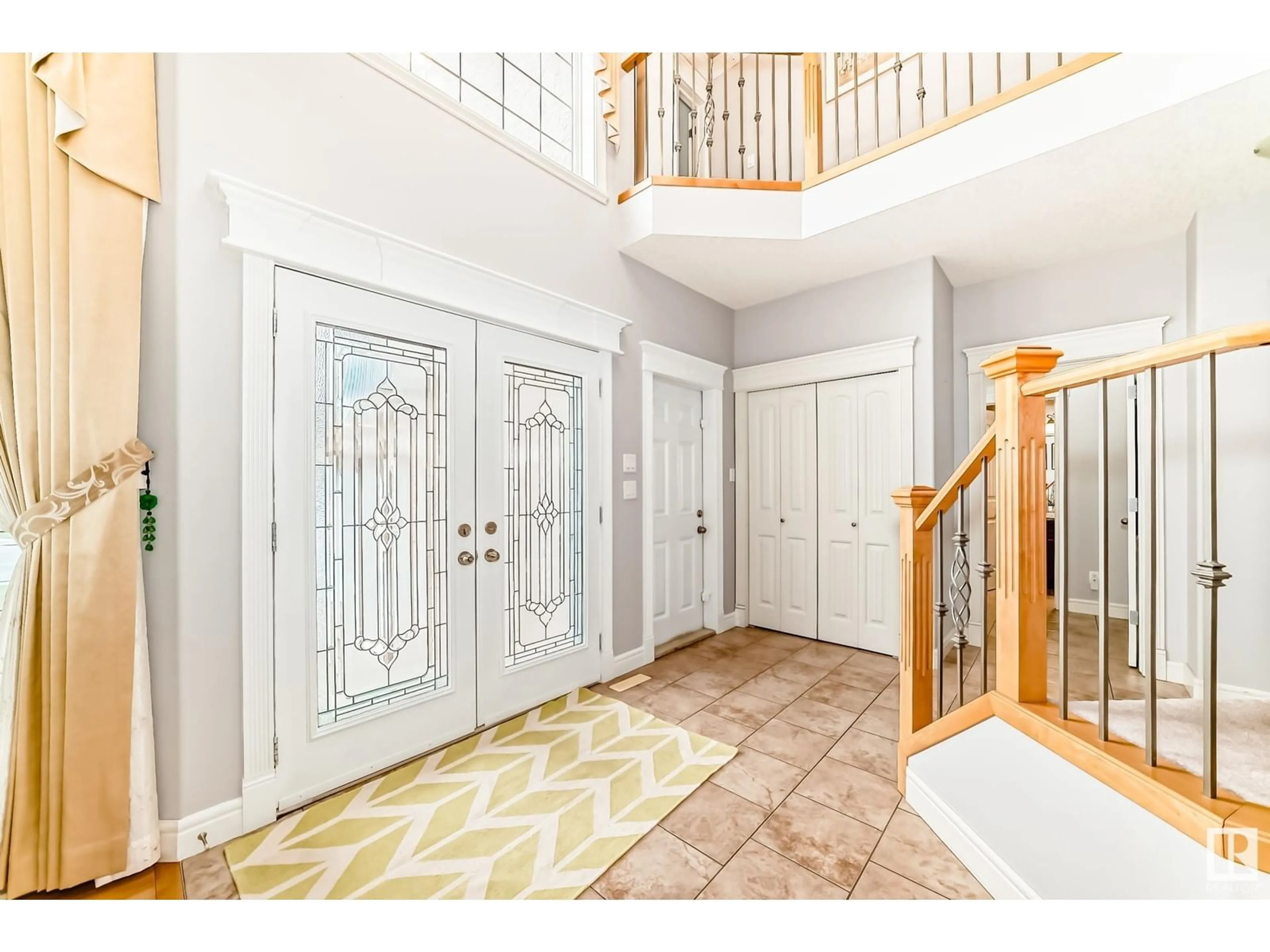 Indoor entryway for NW - 13404 160 AV, Edmonton Alberta T6V0B9