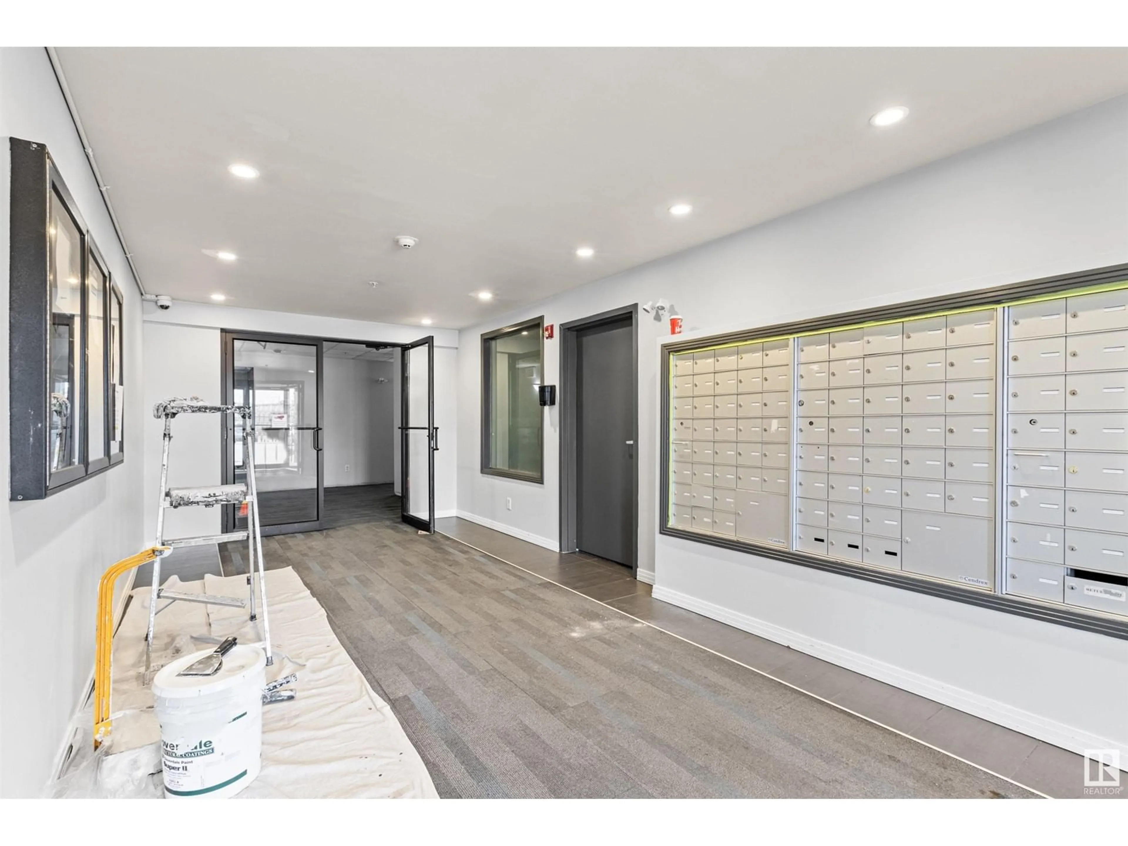 Indoor foyer for #217 - 5005 165 AV, Edmonton Alberta T5Y0L8